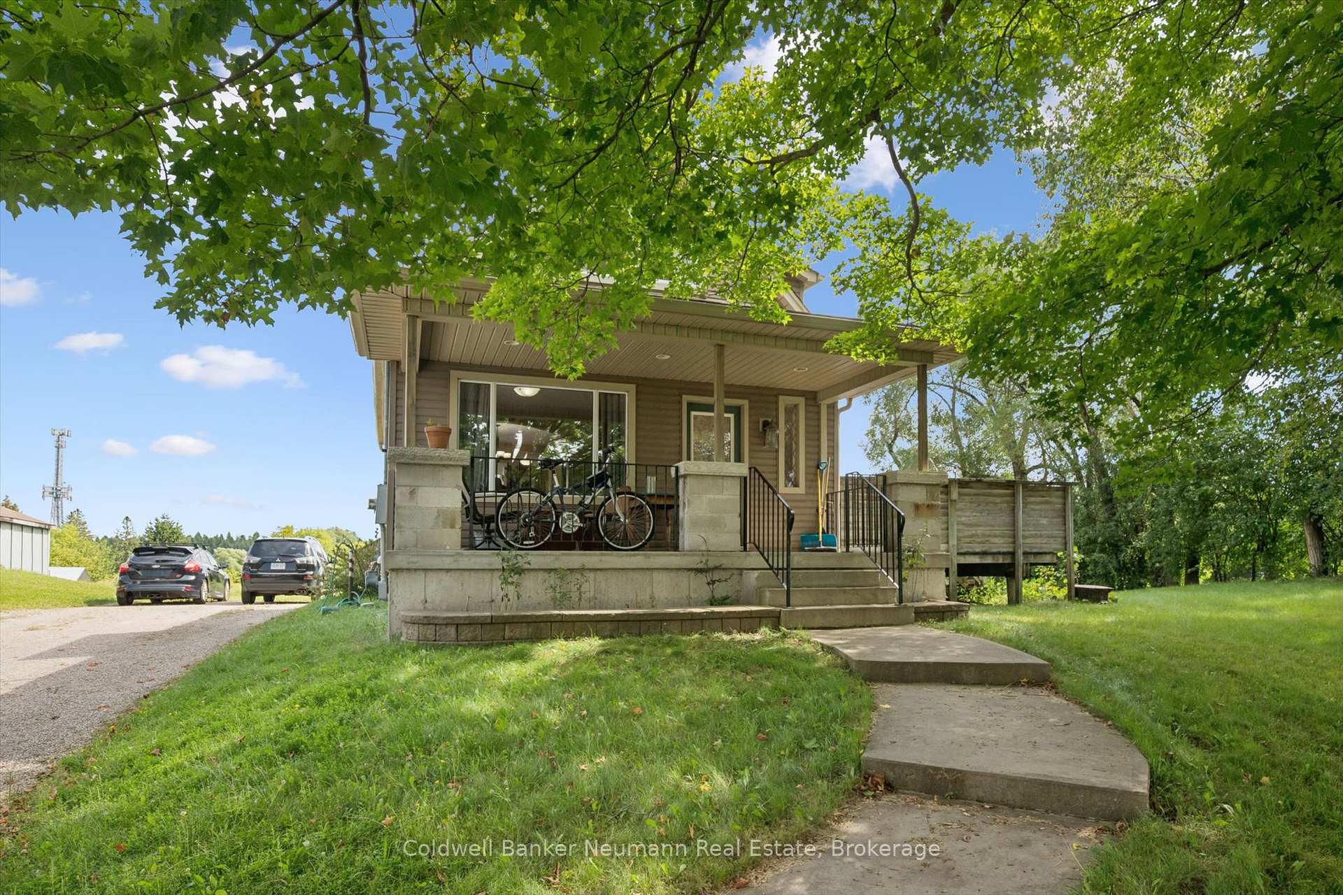 Photo of 527 Stone Road E