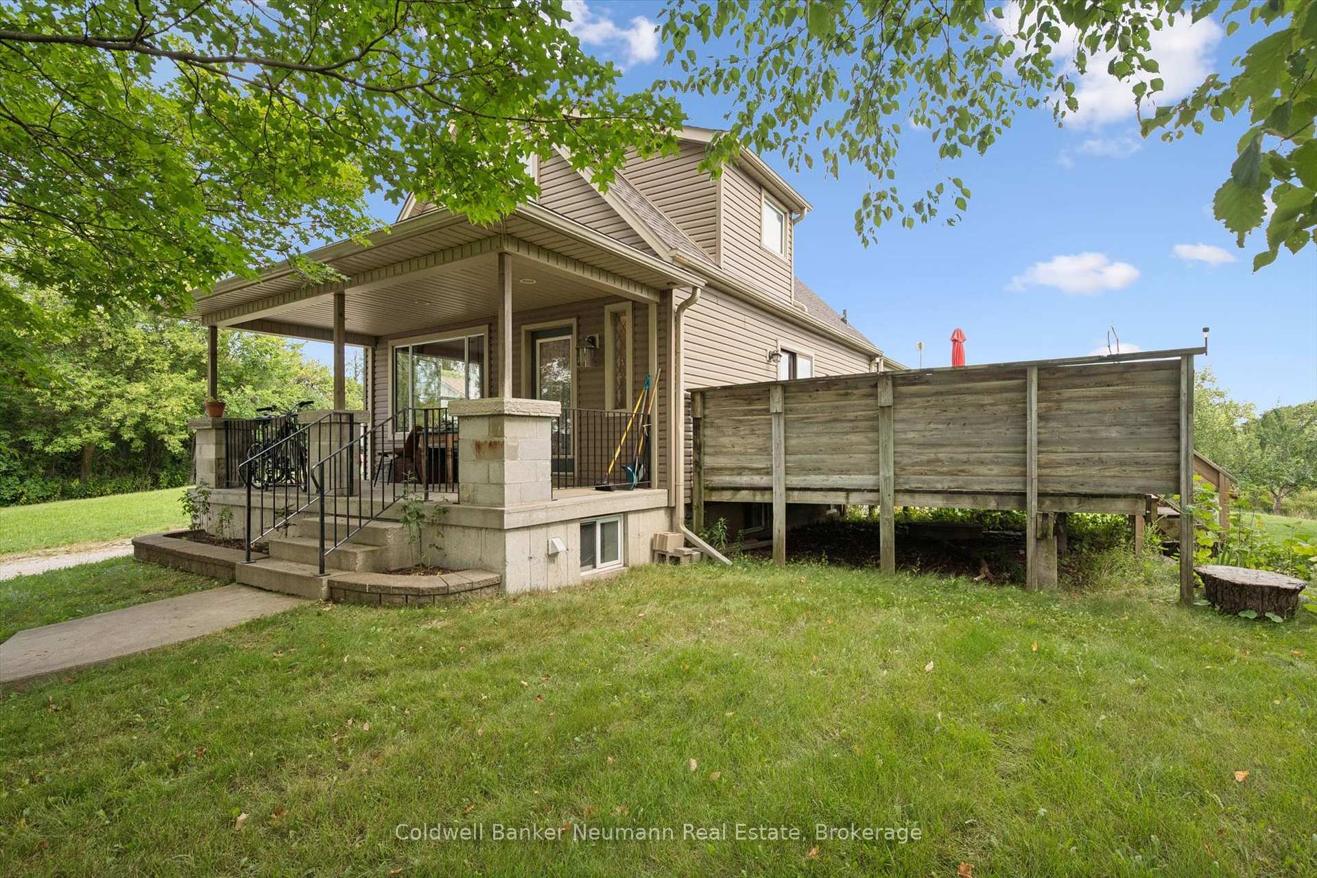 Photo 6 of 527 Stone Road E, Guelph, York/Watson Industrial Park — HOMEH