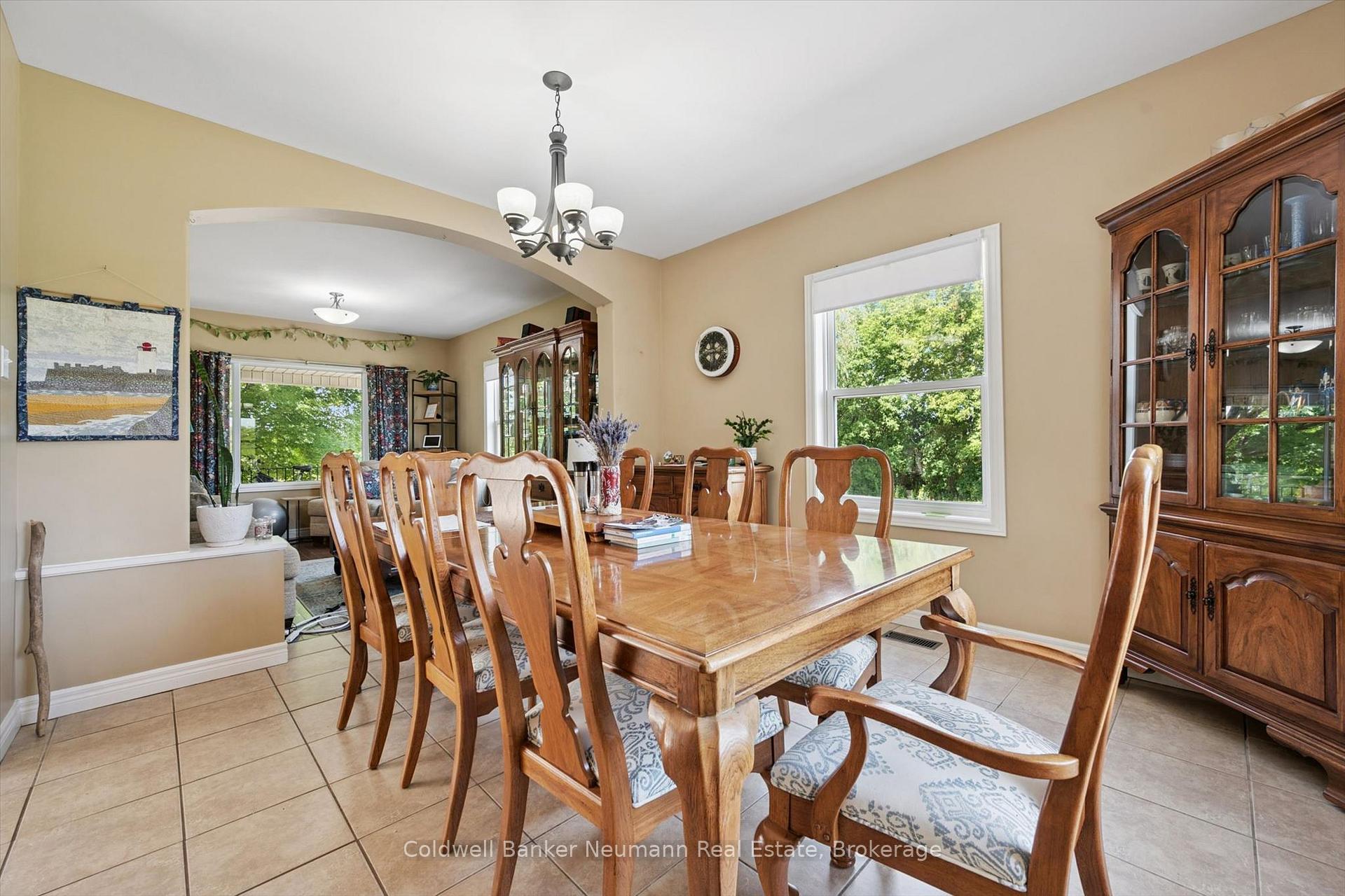 Photo 14 of 527 Stone Road E, Guelph, York/Watson Industrial Park — HOMEH