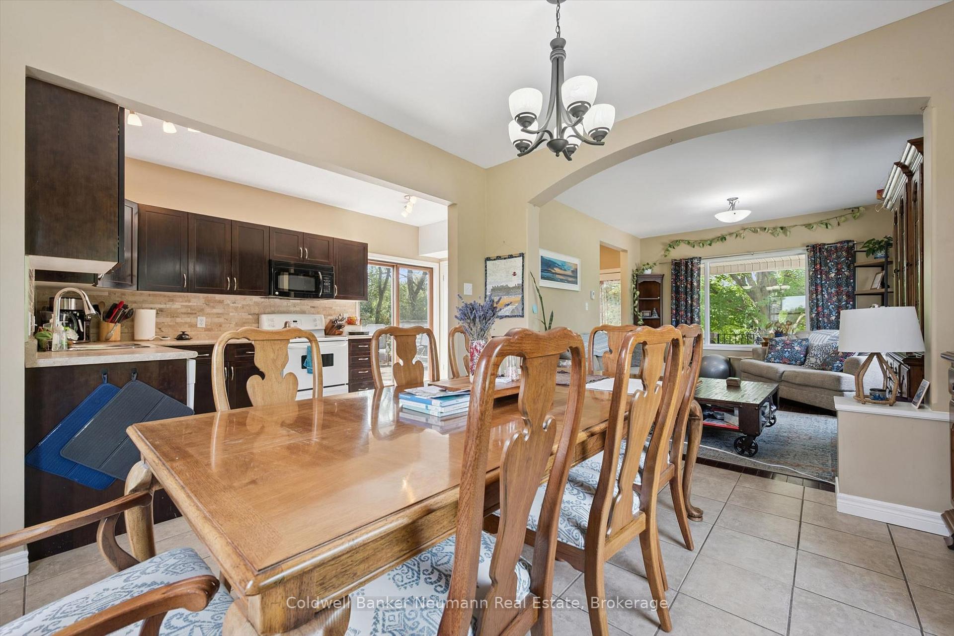Photo 15 of 527 Stone Road E, Guelph, York/Watson Industrial Park — HOMEH