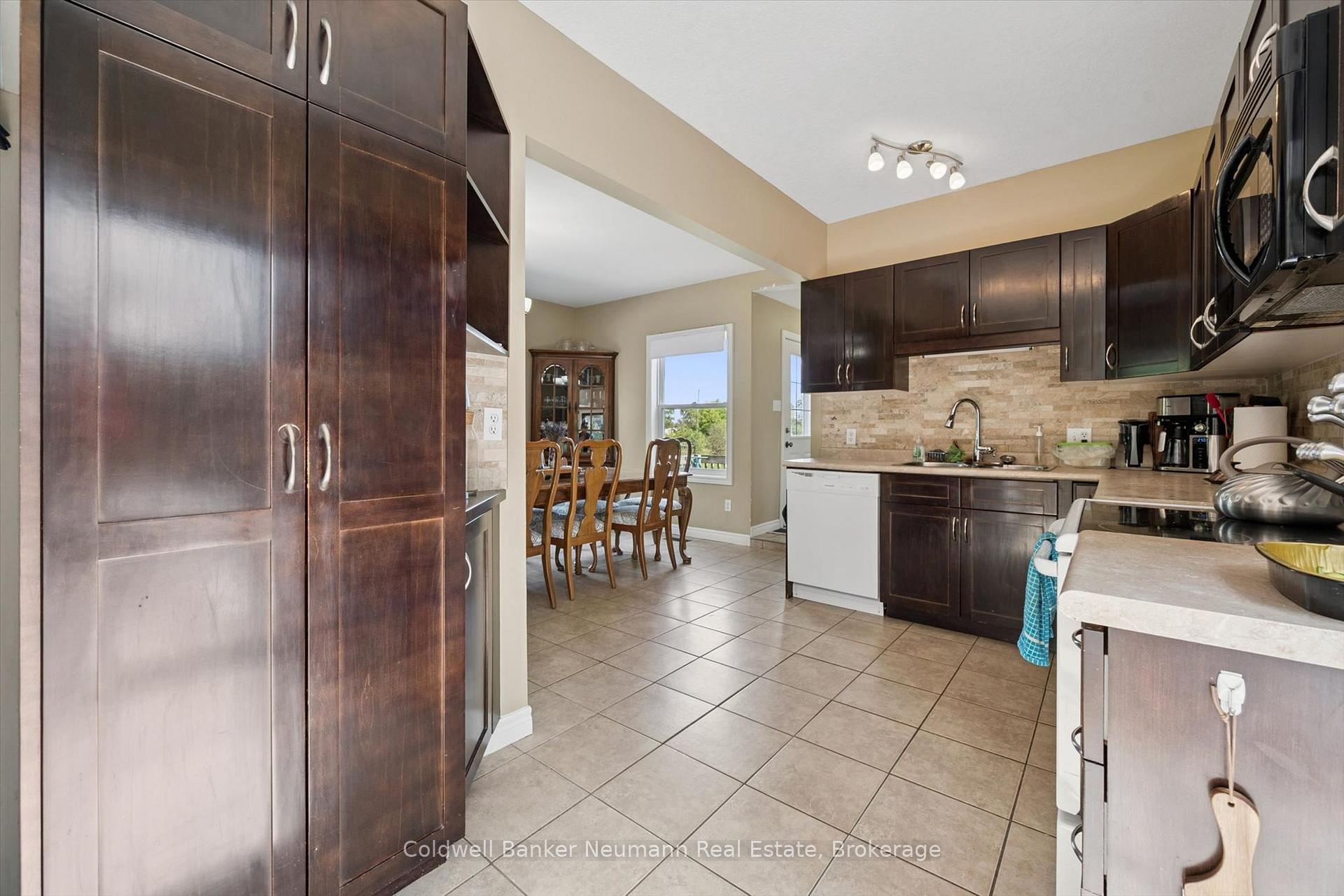 Photo 20 of 527 Stone Road E, Guelph, York/Watson Industrial Park — HOMEH