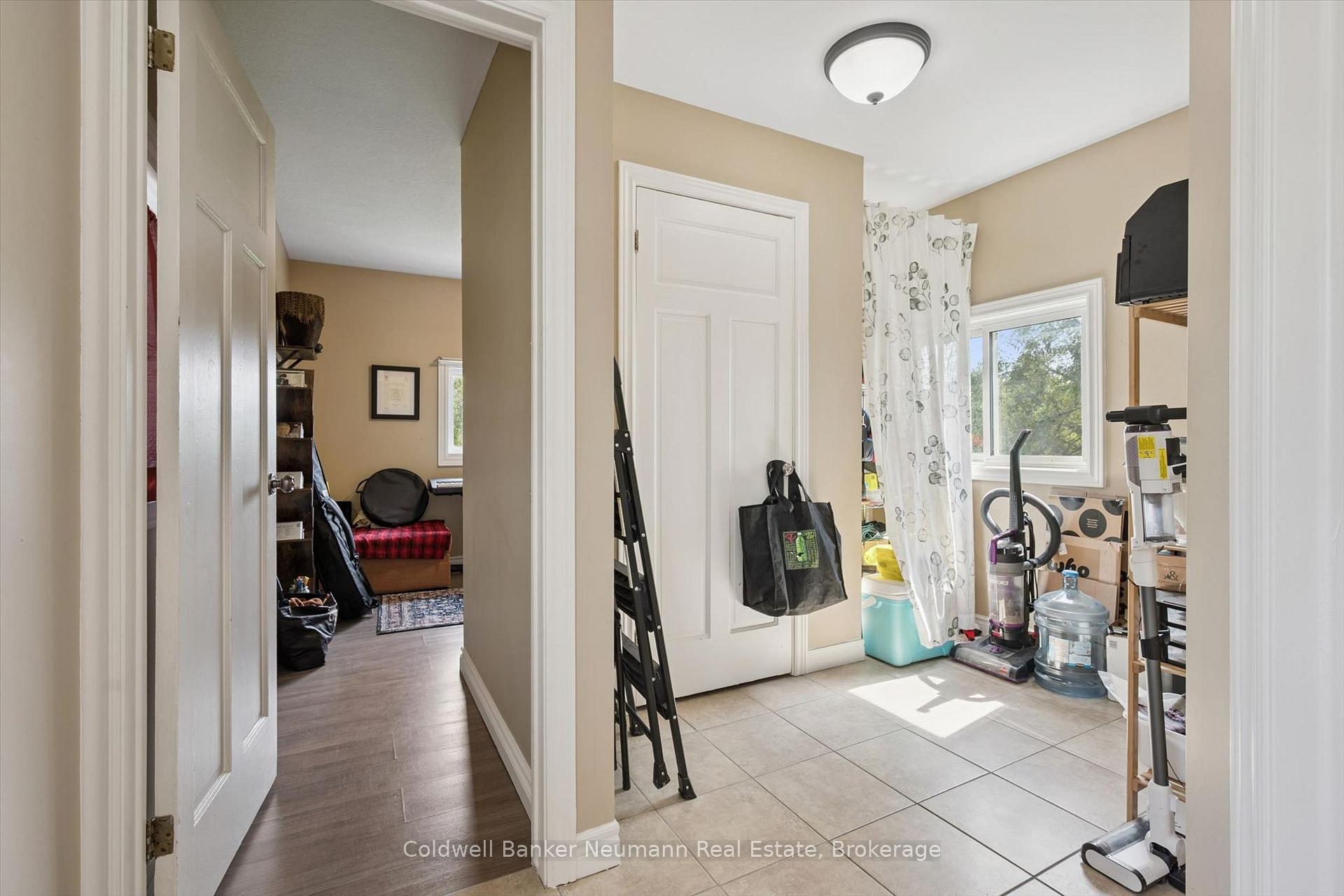 Photo 22 of 527 Stone Road E, Guelph, York/Watson Industrial Park — HOMEH