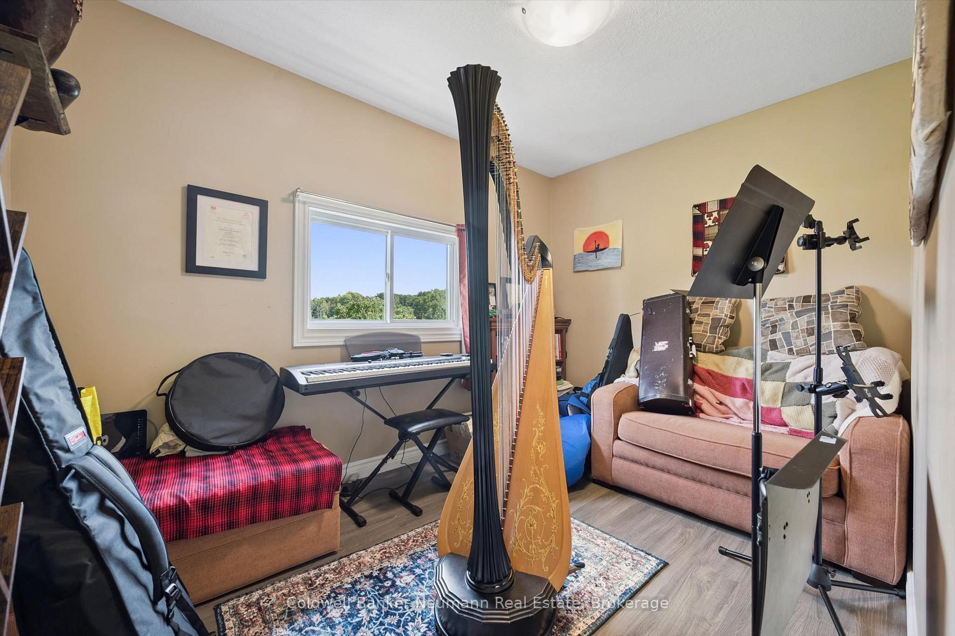 Photo 24 of 527 Stone Road E, Guelph, York/Watson Industrial Park — HOMEH