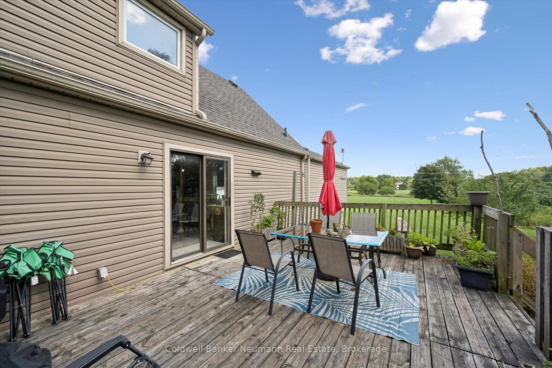 Photo 30 of 527 Stone Road E, Guelph, York/Watson Industrial Park — HOMEH