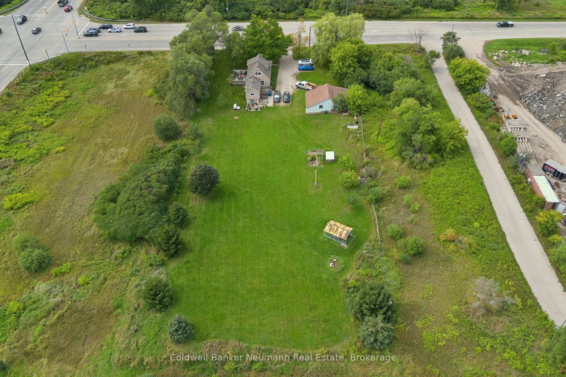 Photo 43 of 527 Stone Road E, Guelph, York/Watson Industrial Park — HOMEH