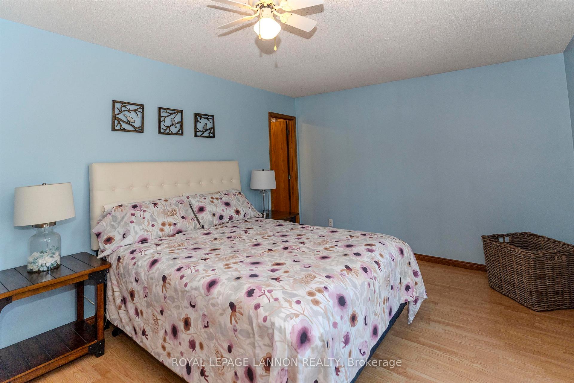 Photo 20 of 49 Wasco Drive, Thunder Bay, John Street South — HOMEH