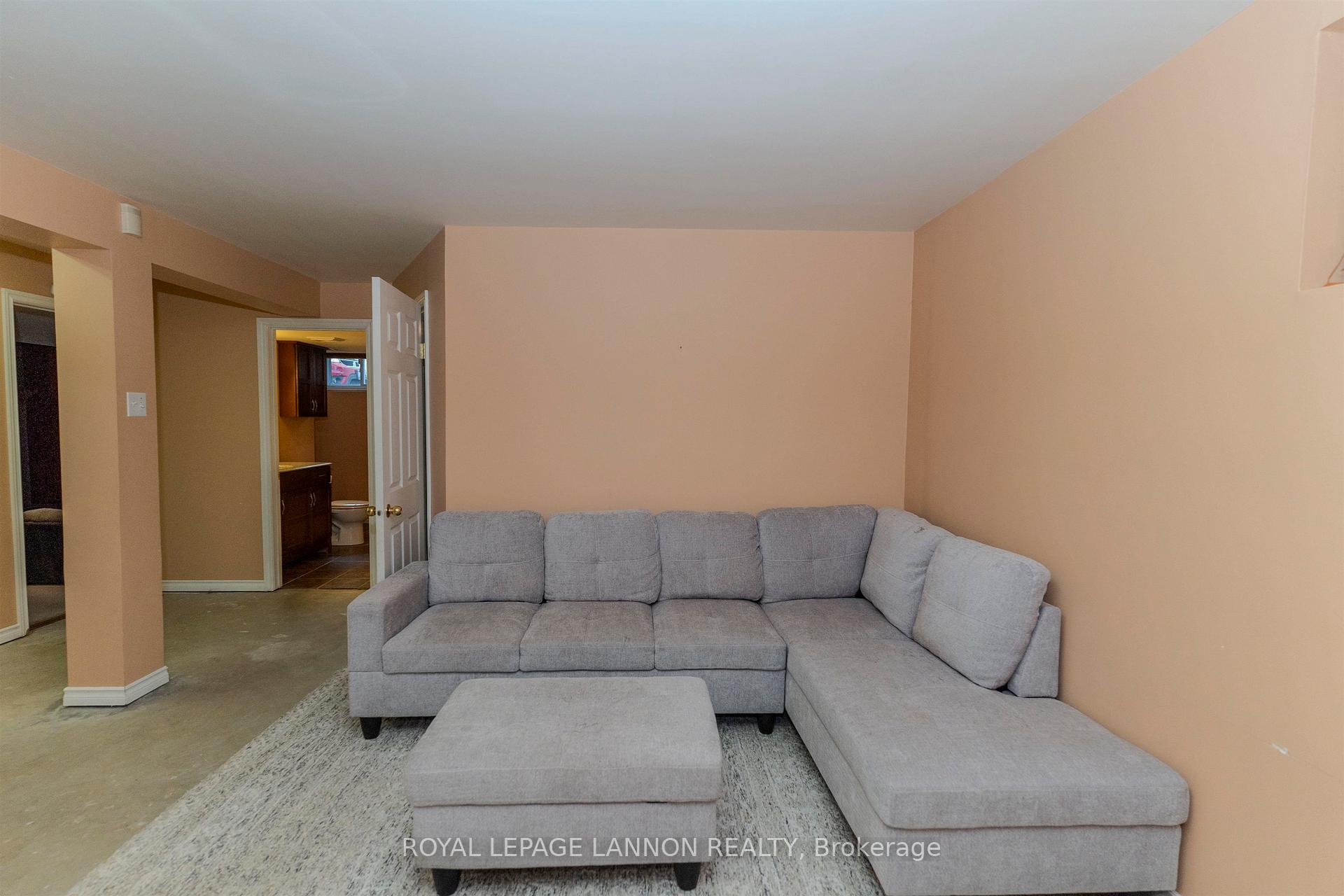 Photo 30 of 49 Wasco Drive, Thunder Bay, John Street South — HOMEH