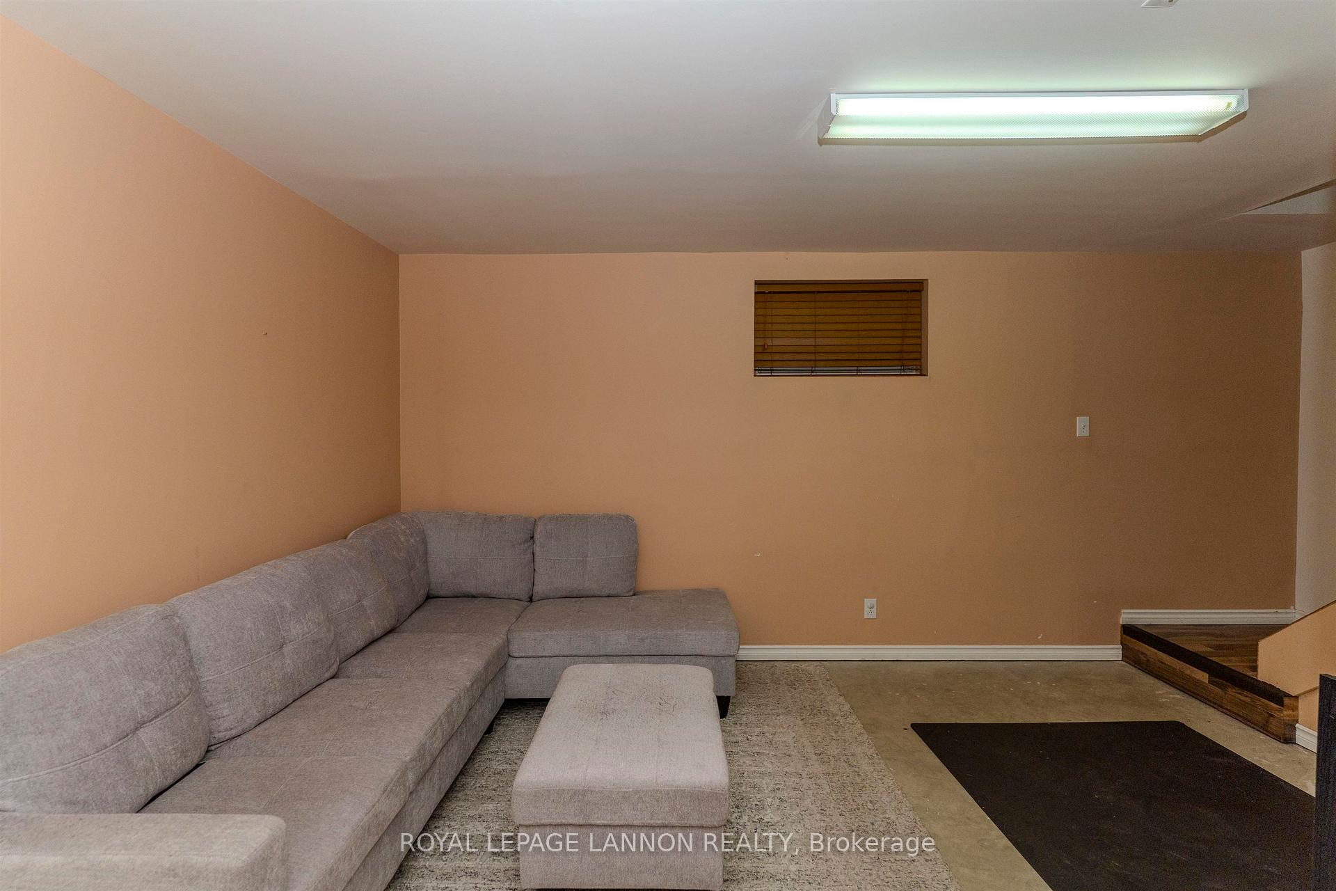 Photo 31 of 49 Wasco Drive, Thunder Bay, John Street South — HOMEH