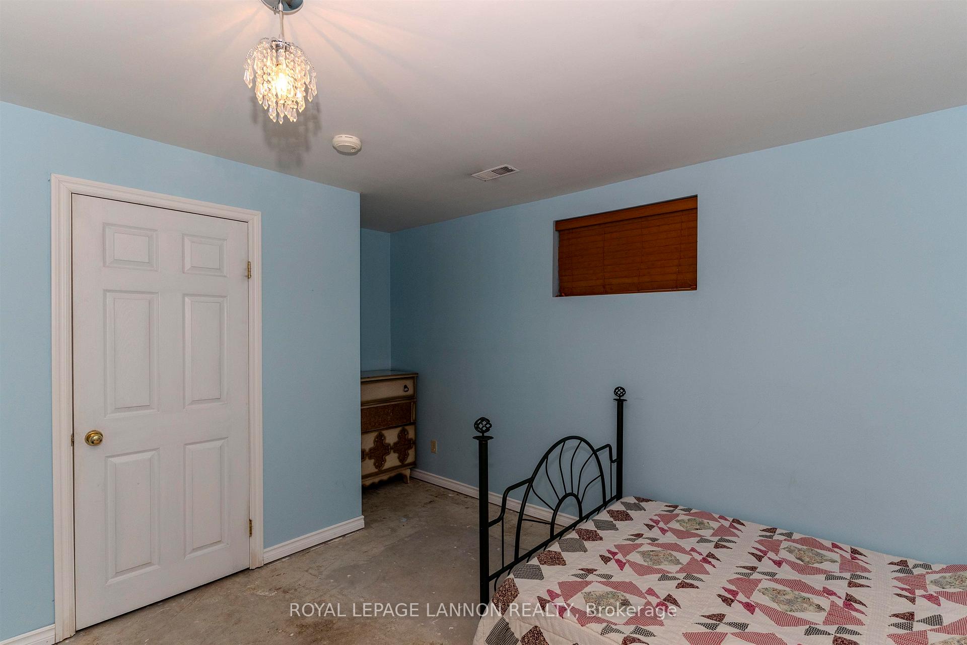 Photo 32 of 49 Wasco Drive, Thunder Bay, John Street South — HOMEH