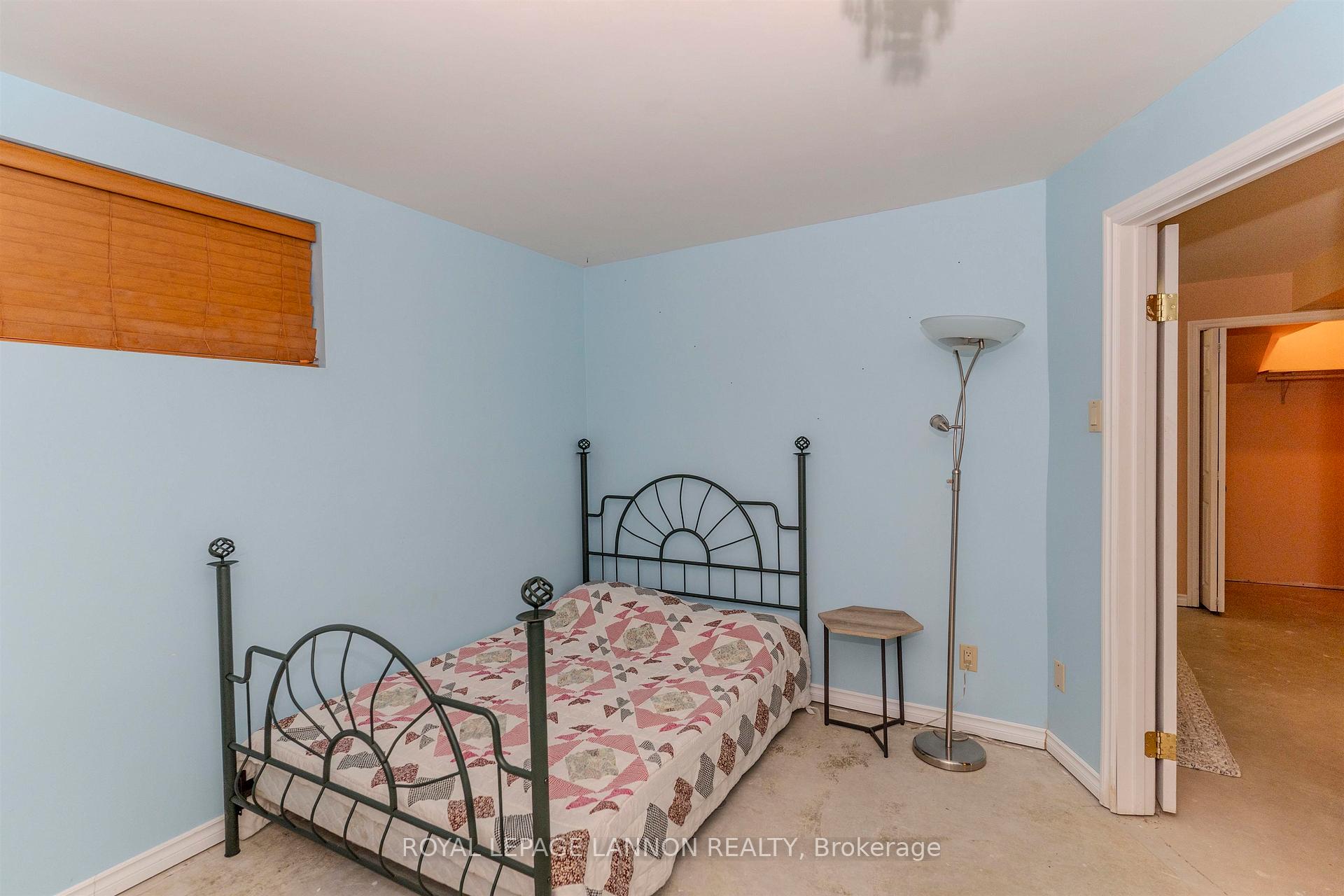 Photo 33 of 49 Wasco Drive, Thunder Bay, John Street South — HOMEH