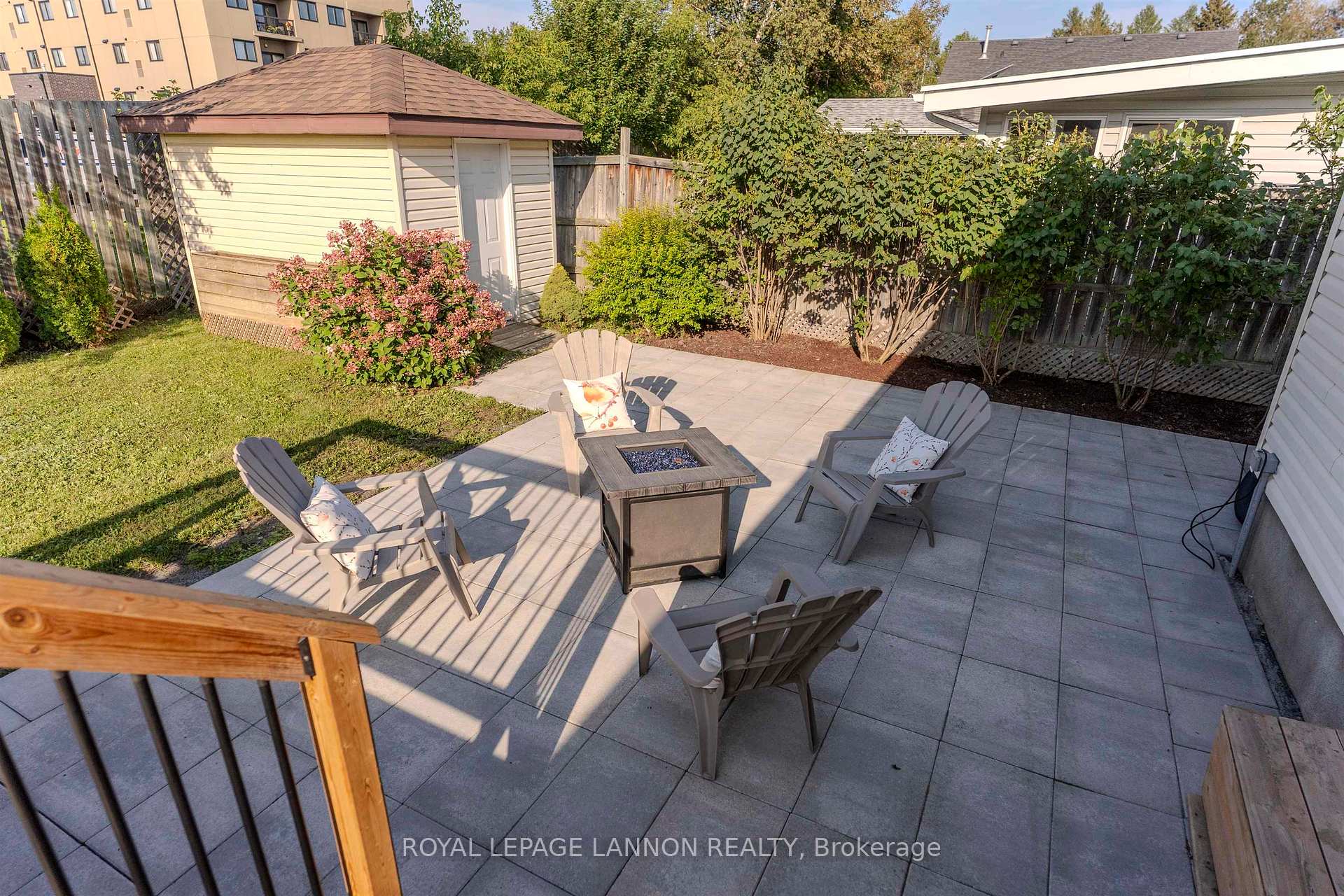 Photo 39 of 49 Wasco Drive, Thunder Bay, John Street South — HOMEH