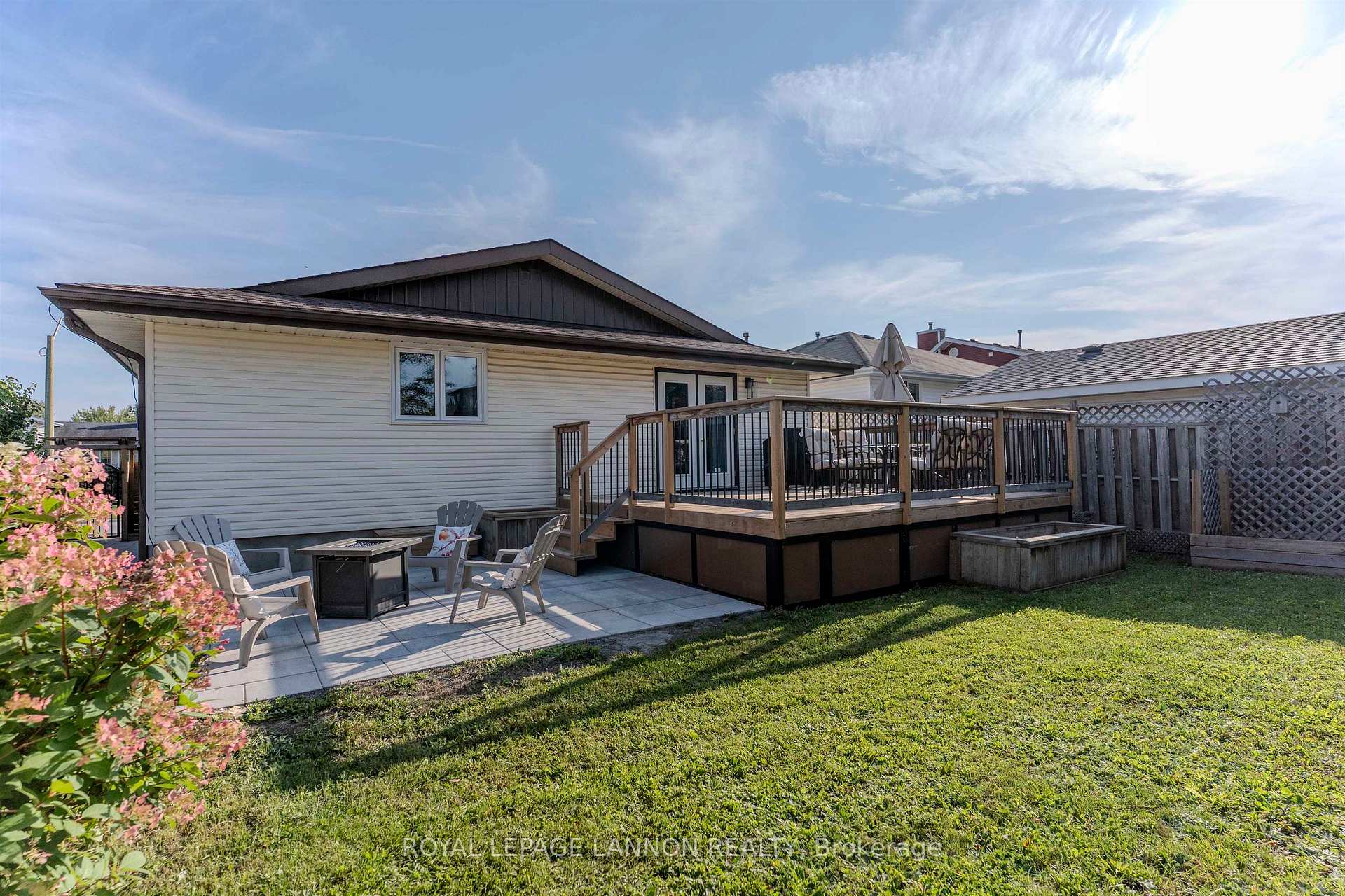 Photo 42 of 49 Wasco Drive, Thunder Bay, John Street South — HOMEH