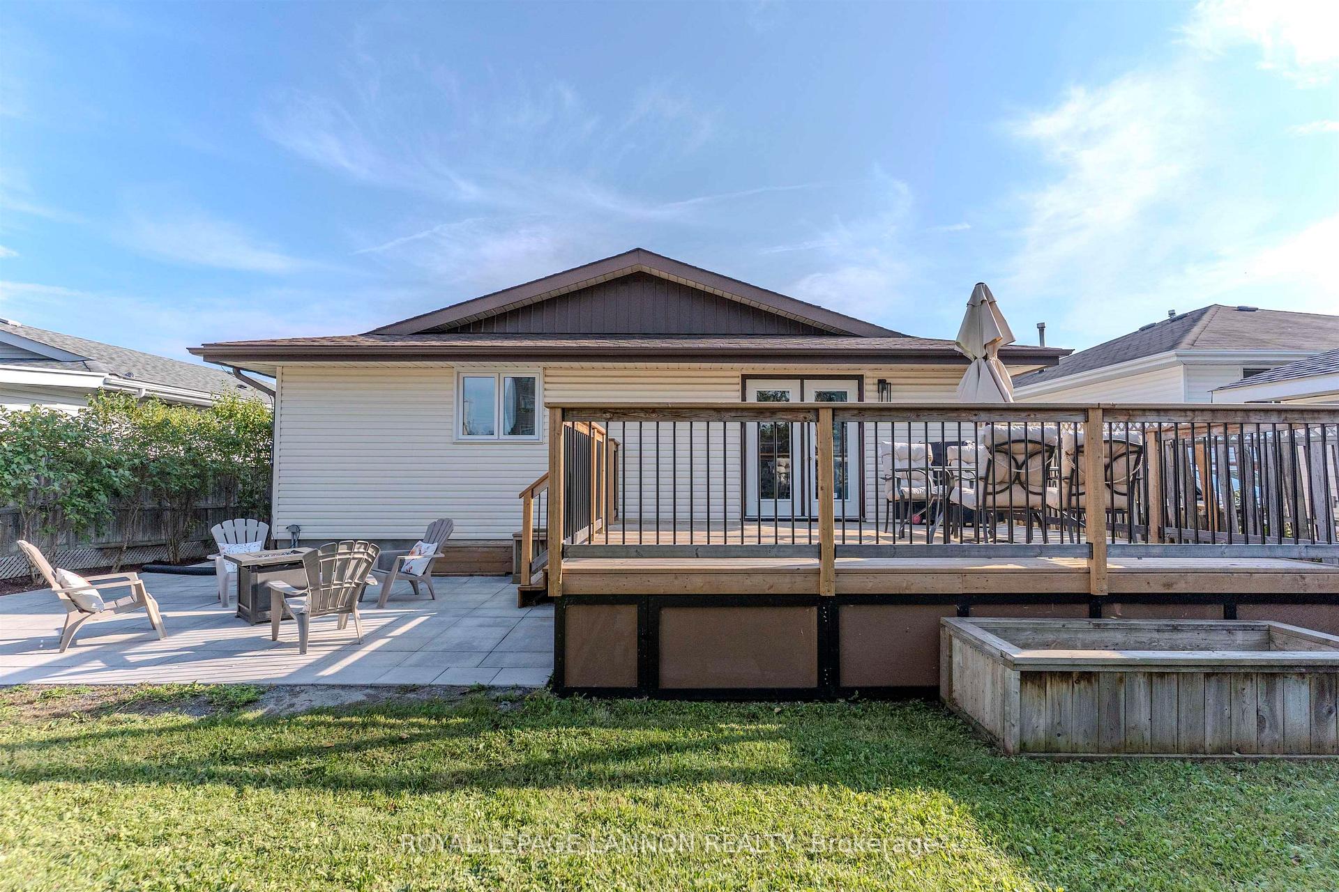 Photo 45 of 49 Wasco Drive, Thunder Bay, John Street South — HOMEH
