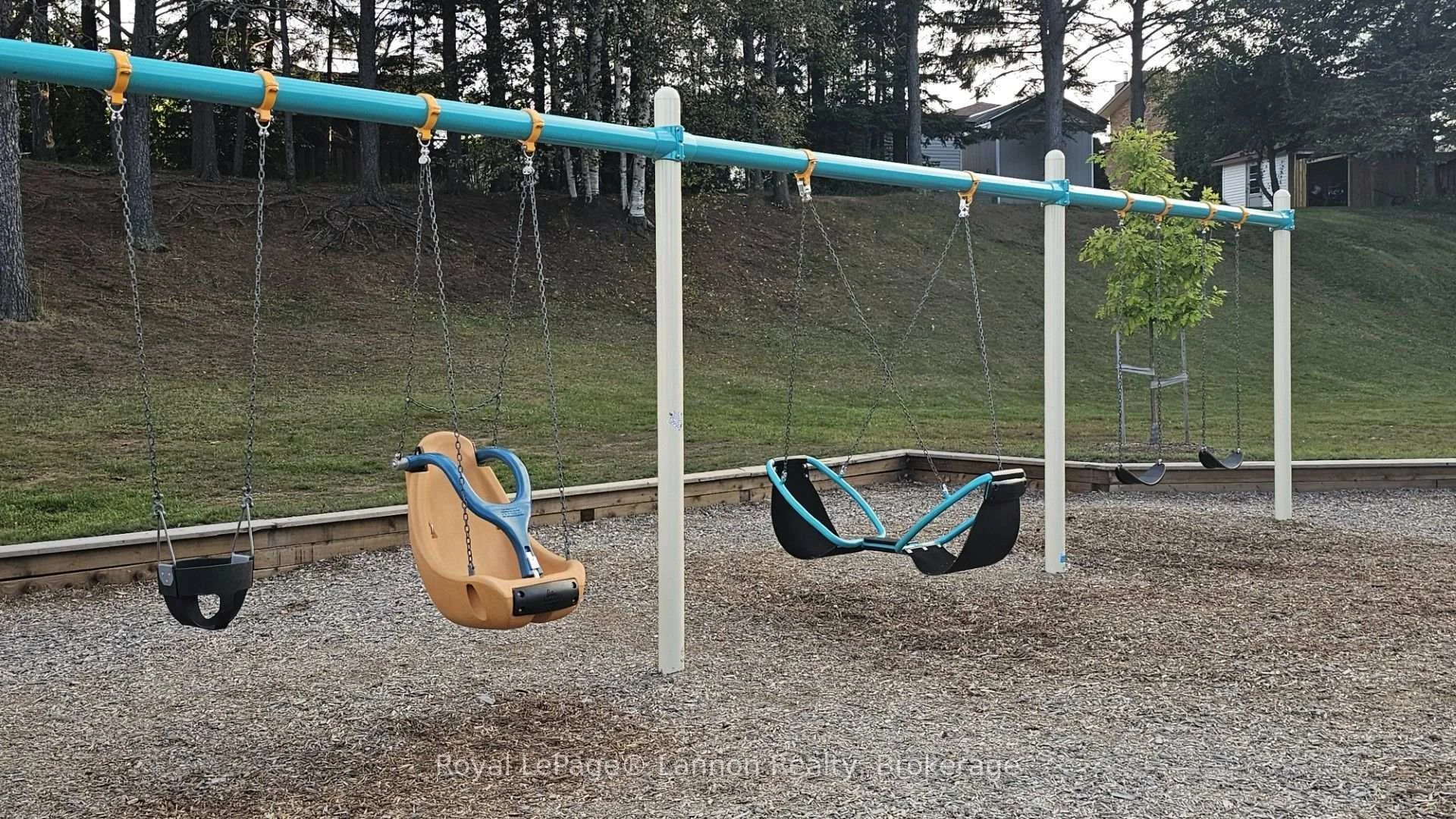 Photo 51 of 49 Wasco Drive, Thunder Bay, John Street South — HOMEH