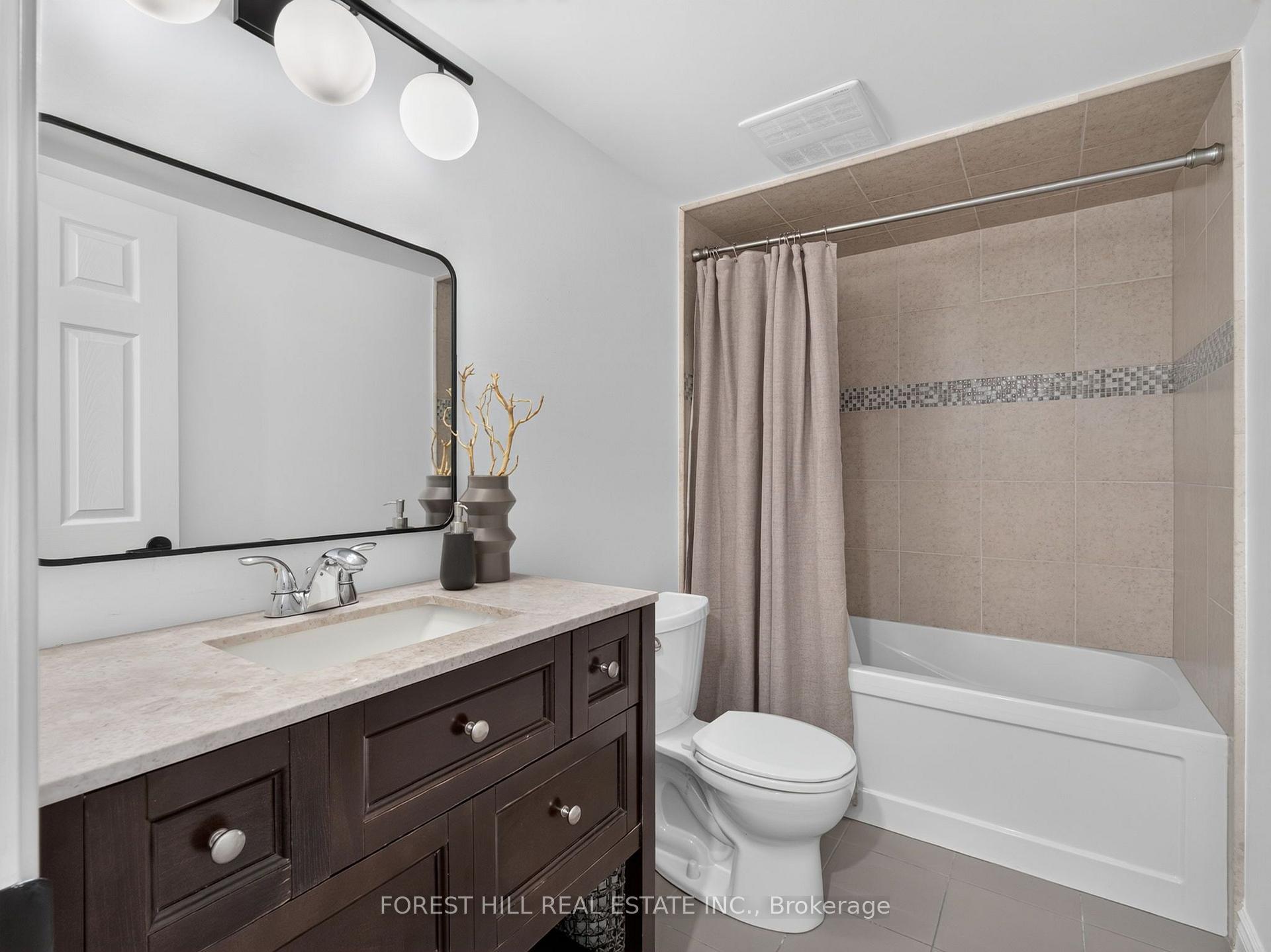 Photo 23 of 139 Gamble Avenue, Toronto, East York — HOMEH