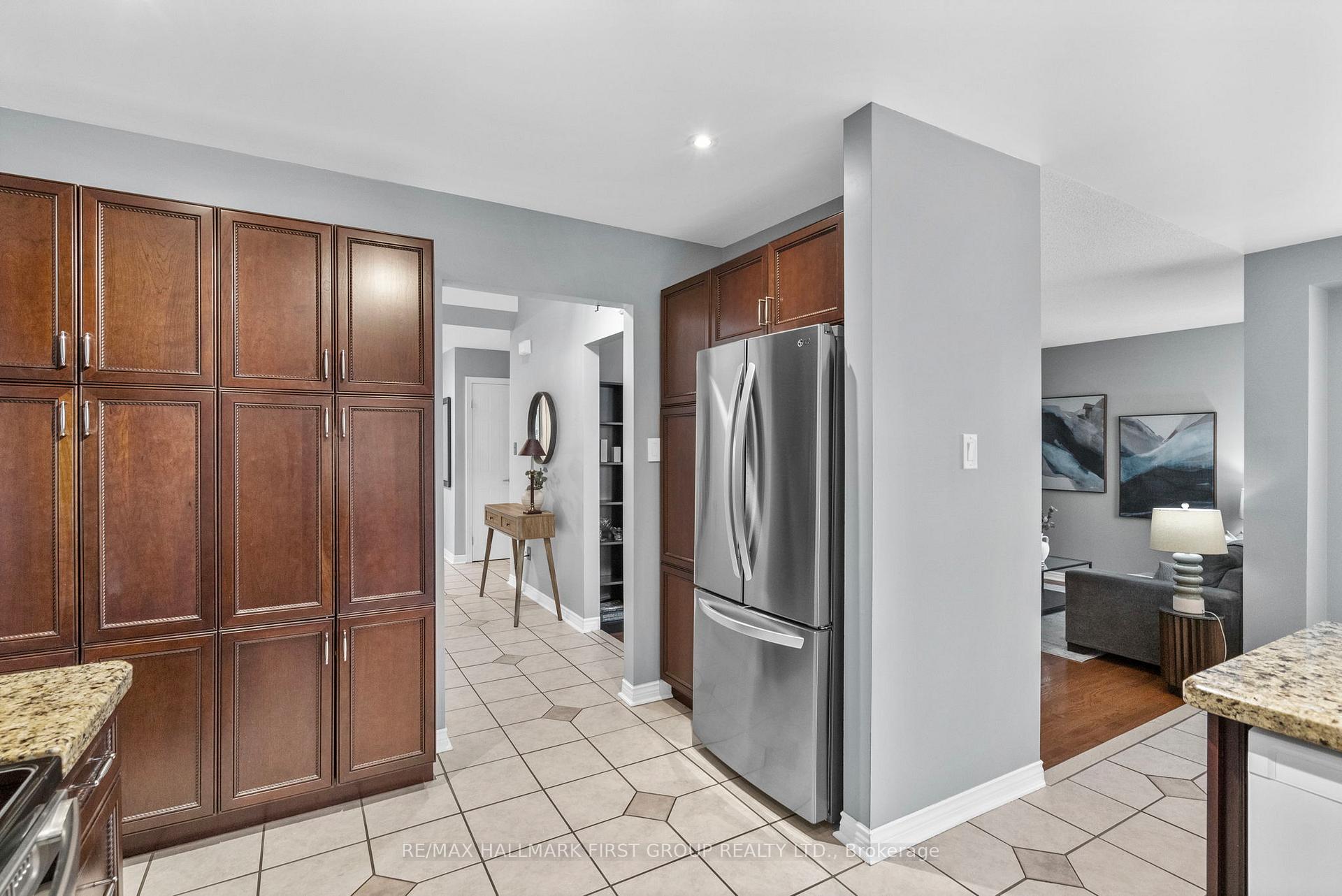 Photo 7 of 60 Spiers Crescent, Ajax, South East — HOMEH