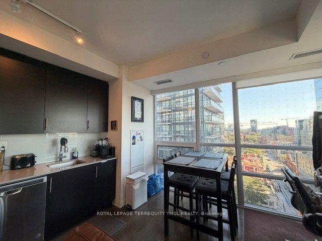 Photo 5 of Unit 1511, 460 Adelaide Street E, Toronto, Moss Park — HOMEH