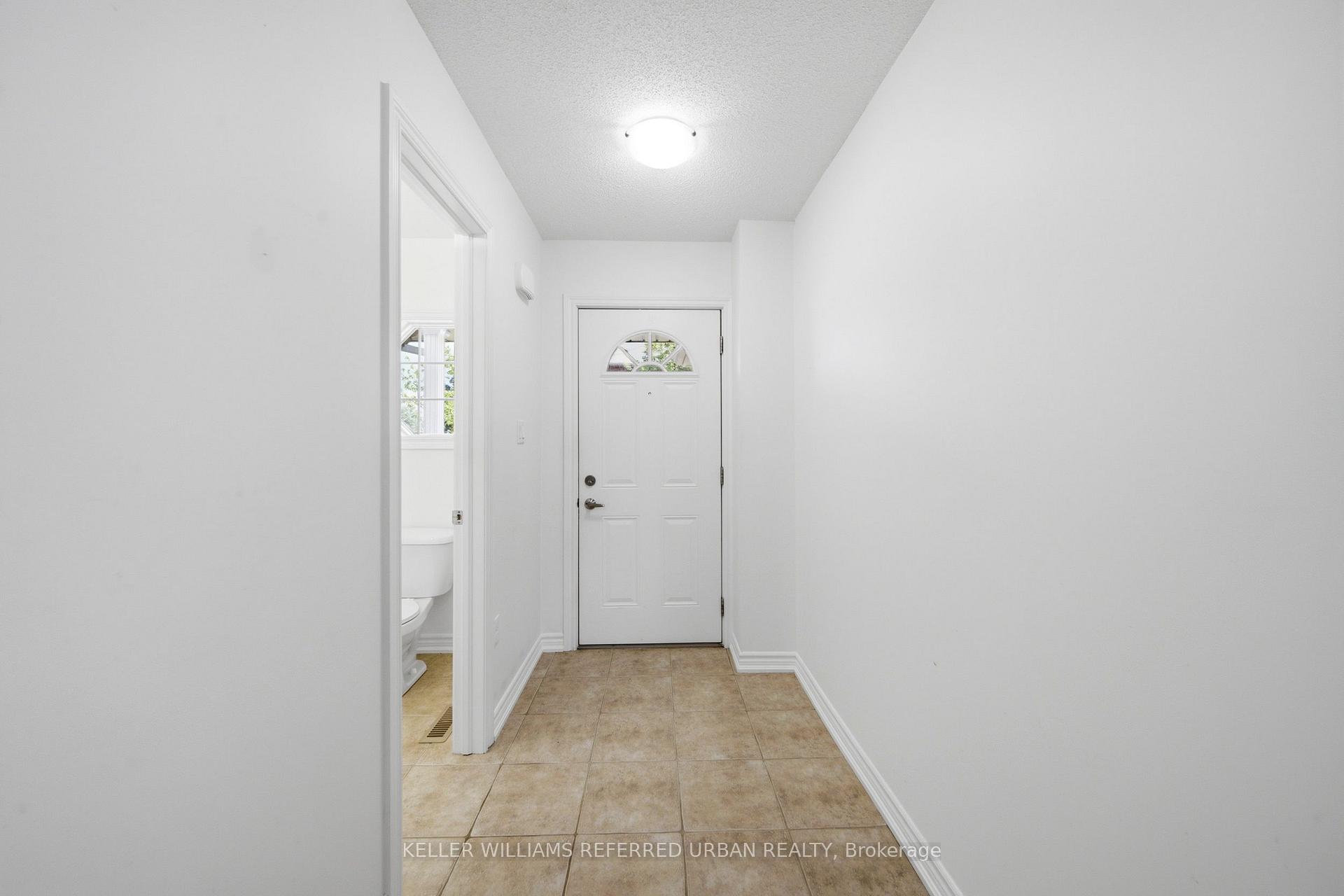 Photo 6 of Unit 47, 46 Southwoods Crescent, Barrie, Holly — HOMEH