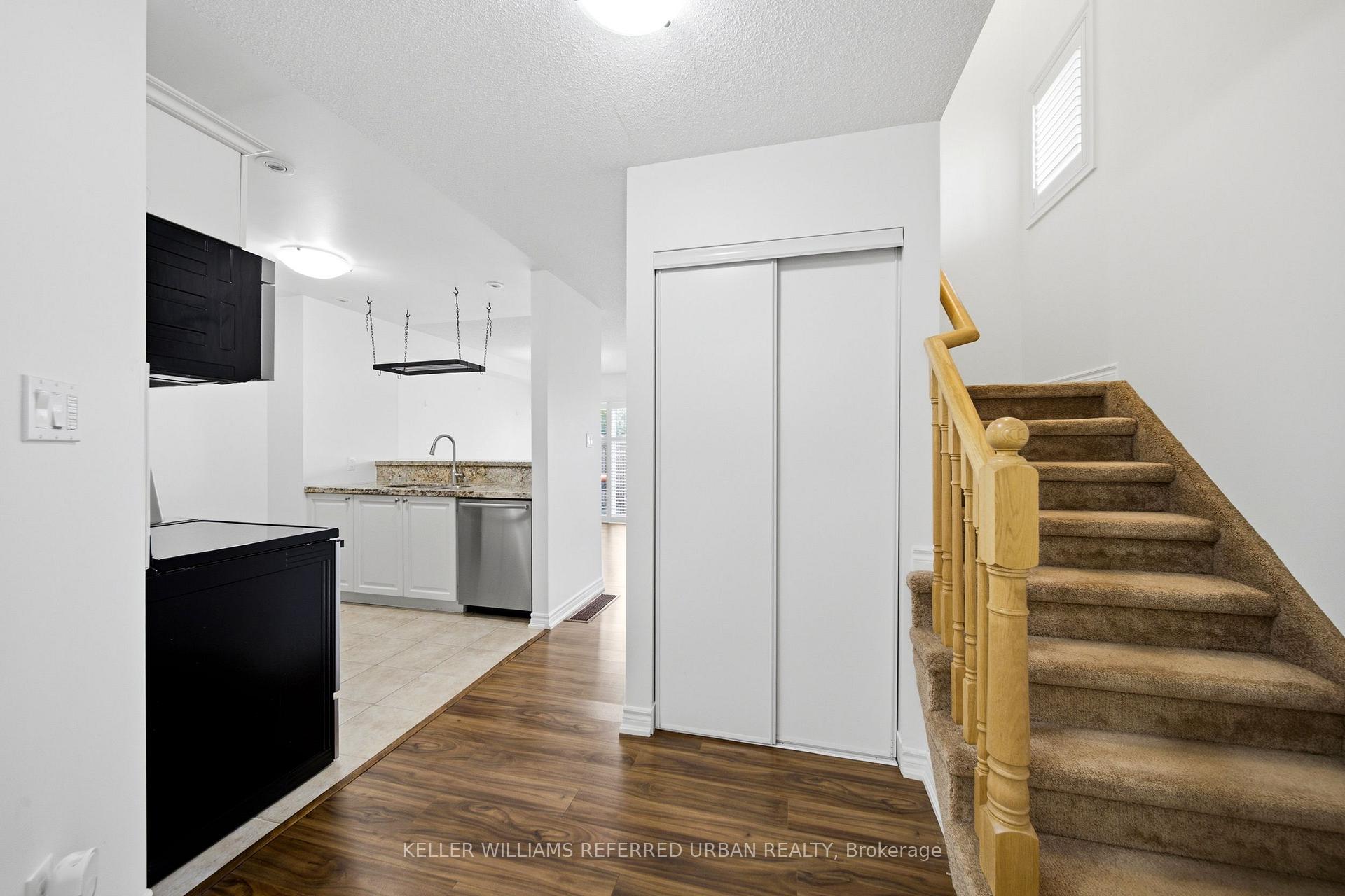 Photo 9 of Unit 47, 46 Southwoods Crescent, Barrie, Holly — HOMEH
