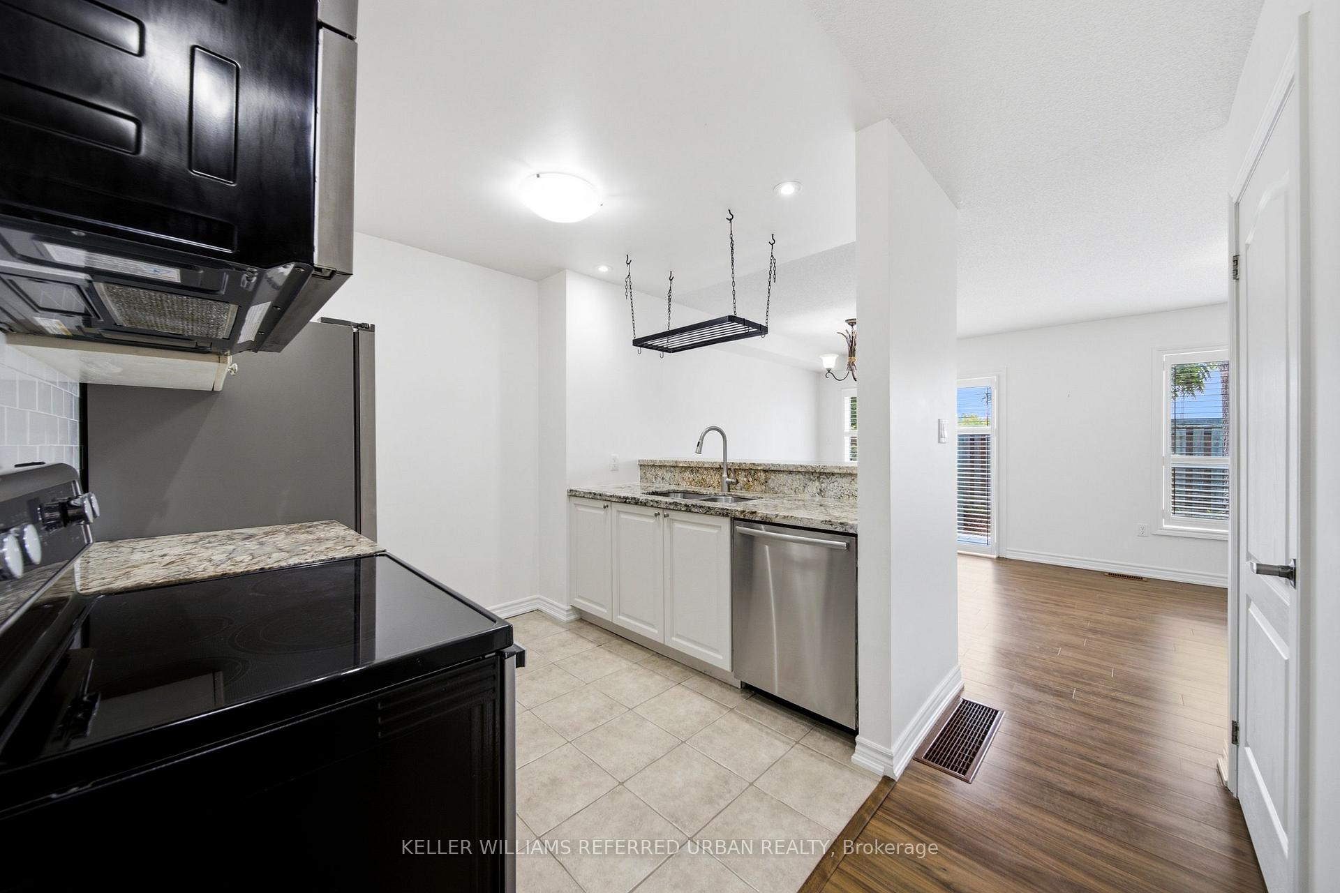 Photo 11 of Unit 47, 46 Southwoods Crescent, Barrie, Holly — HOMEH