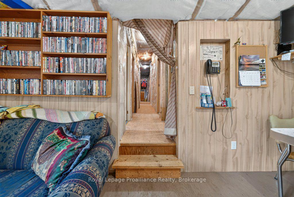 Photo 18 of 1138 Helen Lane, North Frontenac — HOMEH