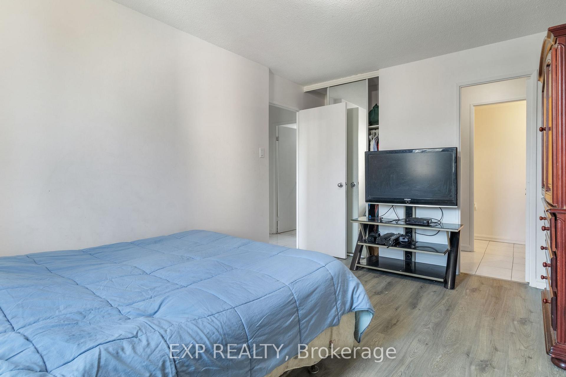 Photo 16 of 180 Dudley Avenue, Markham, Thornhill — HOMEH
