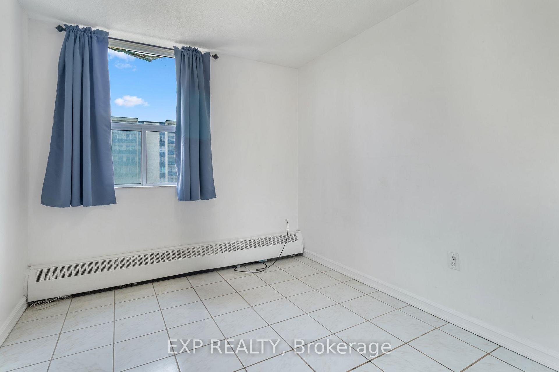 Photo 17 of 180 Dudley Avenue, Markham, Thornhill — HOMEH