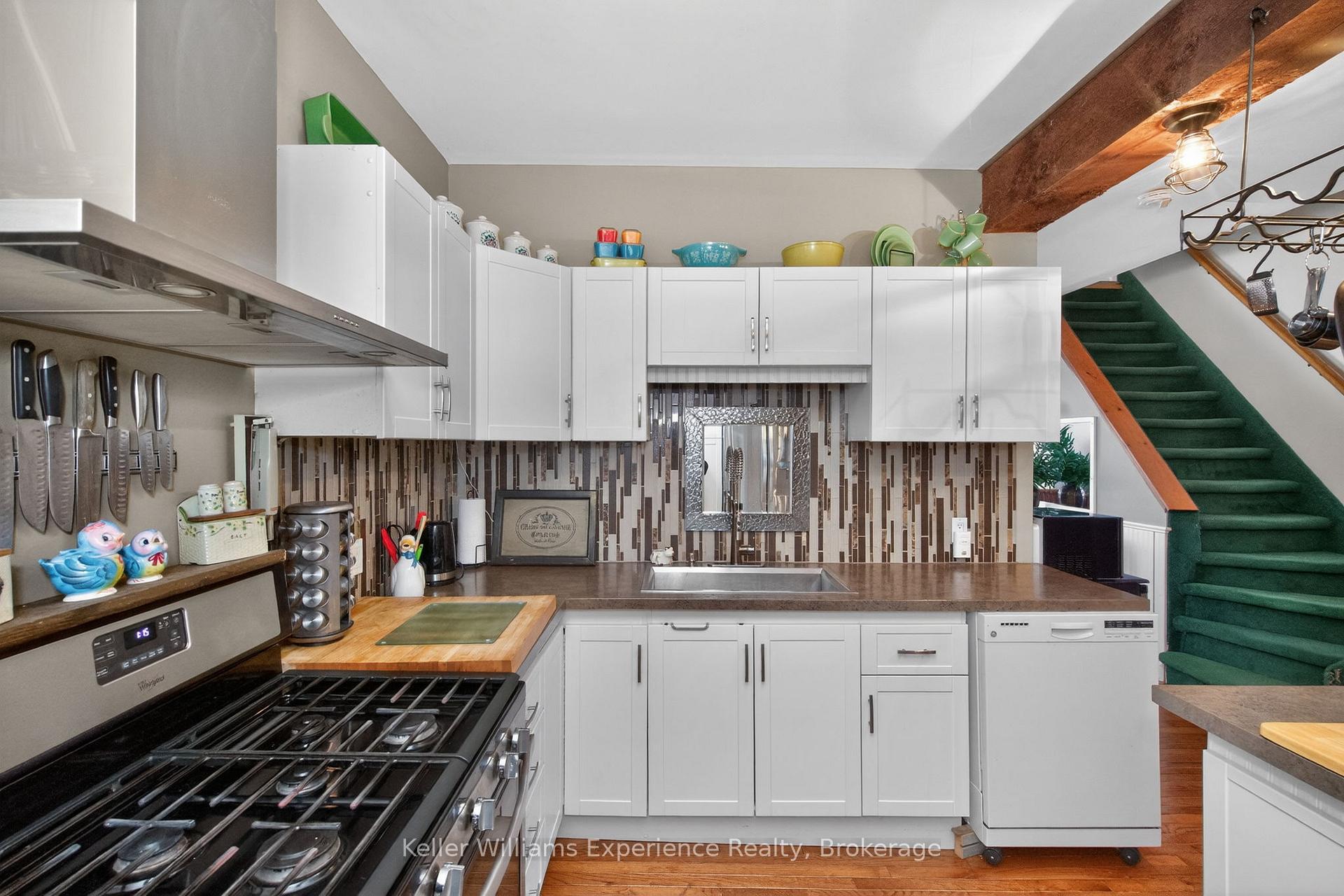 Photo 6 of 107 Pine Street, Tay, Waubaushene — HOMEH