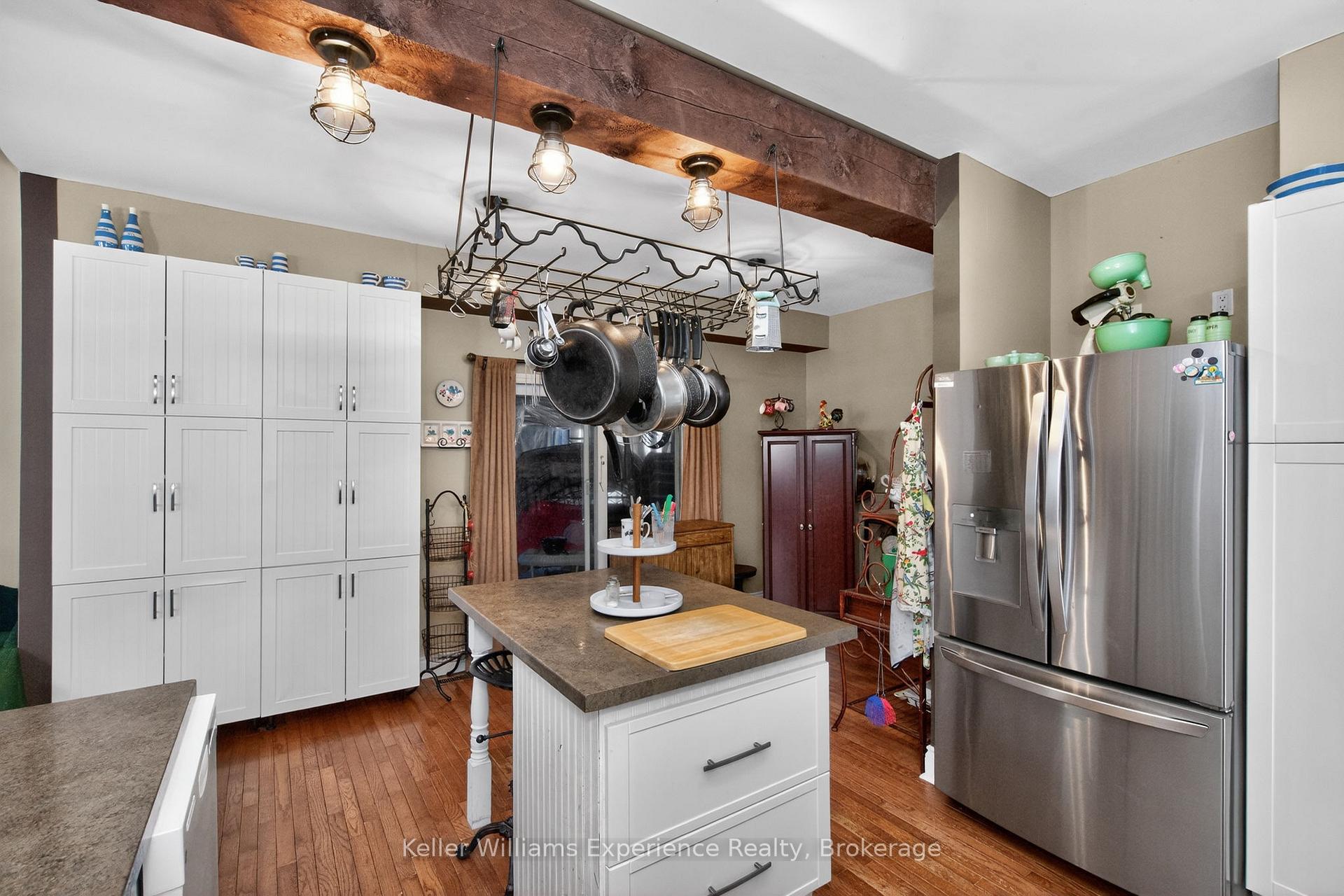 Photo 7 of 107 Pine Street, Tay, Waubaushene — HOMEH