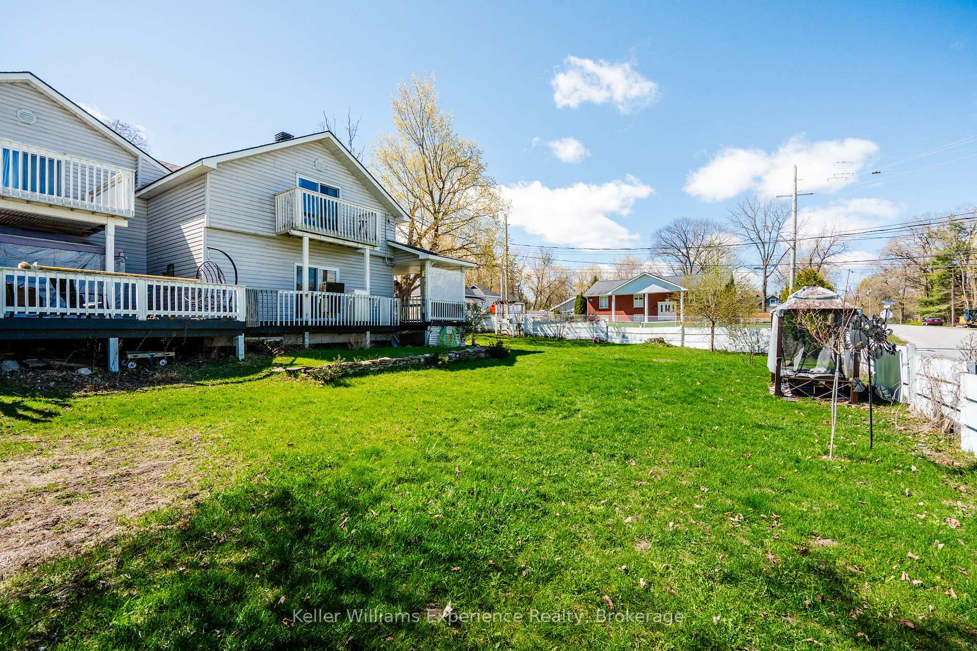 Photo 27 of 107 Pine Street, Tay, Waubaushene — HOMEH