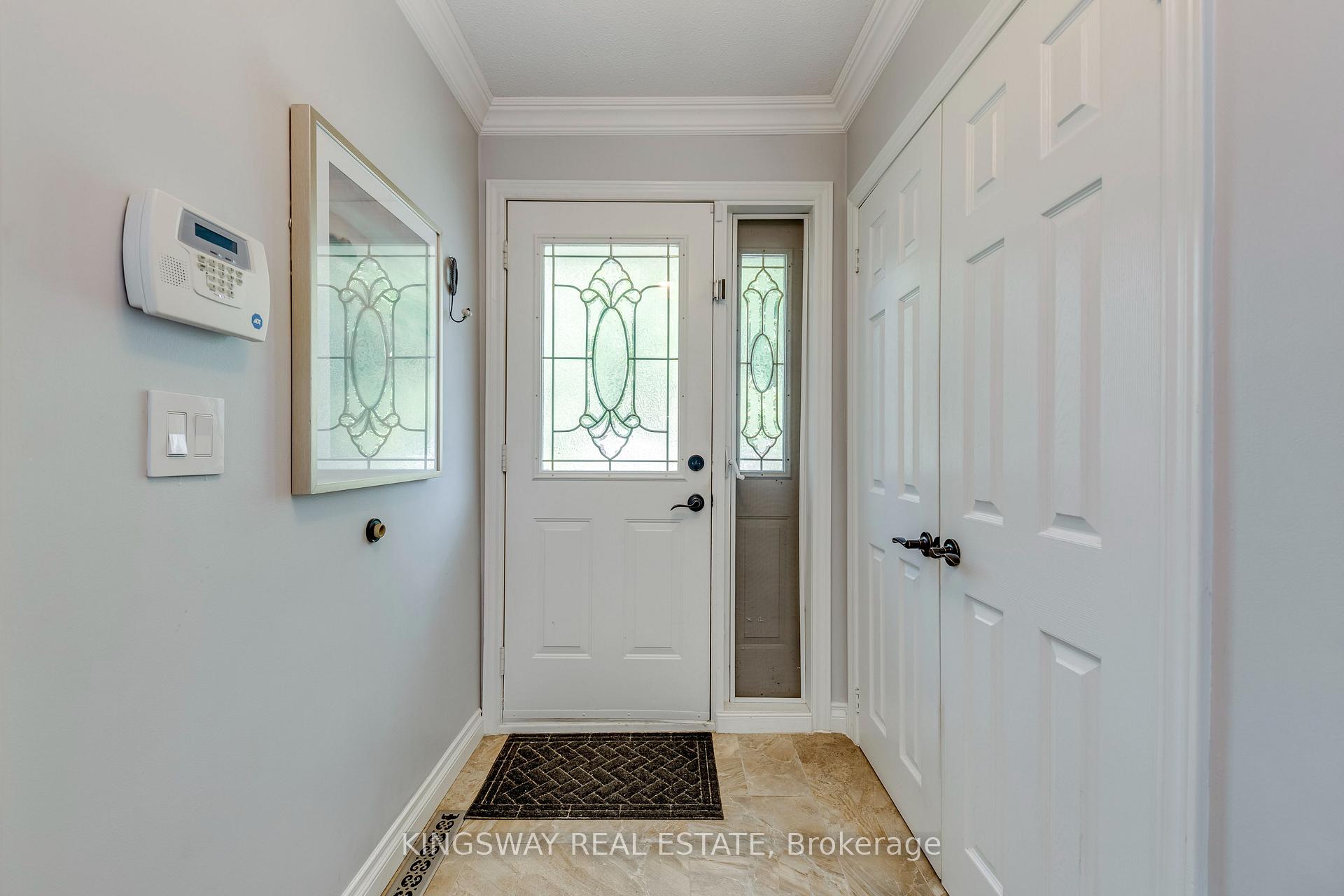 Photo 8 of 2096 Salvator Boulevard, Oakville, Bronte — HOMEH