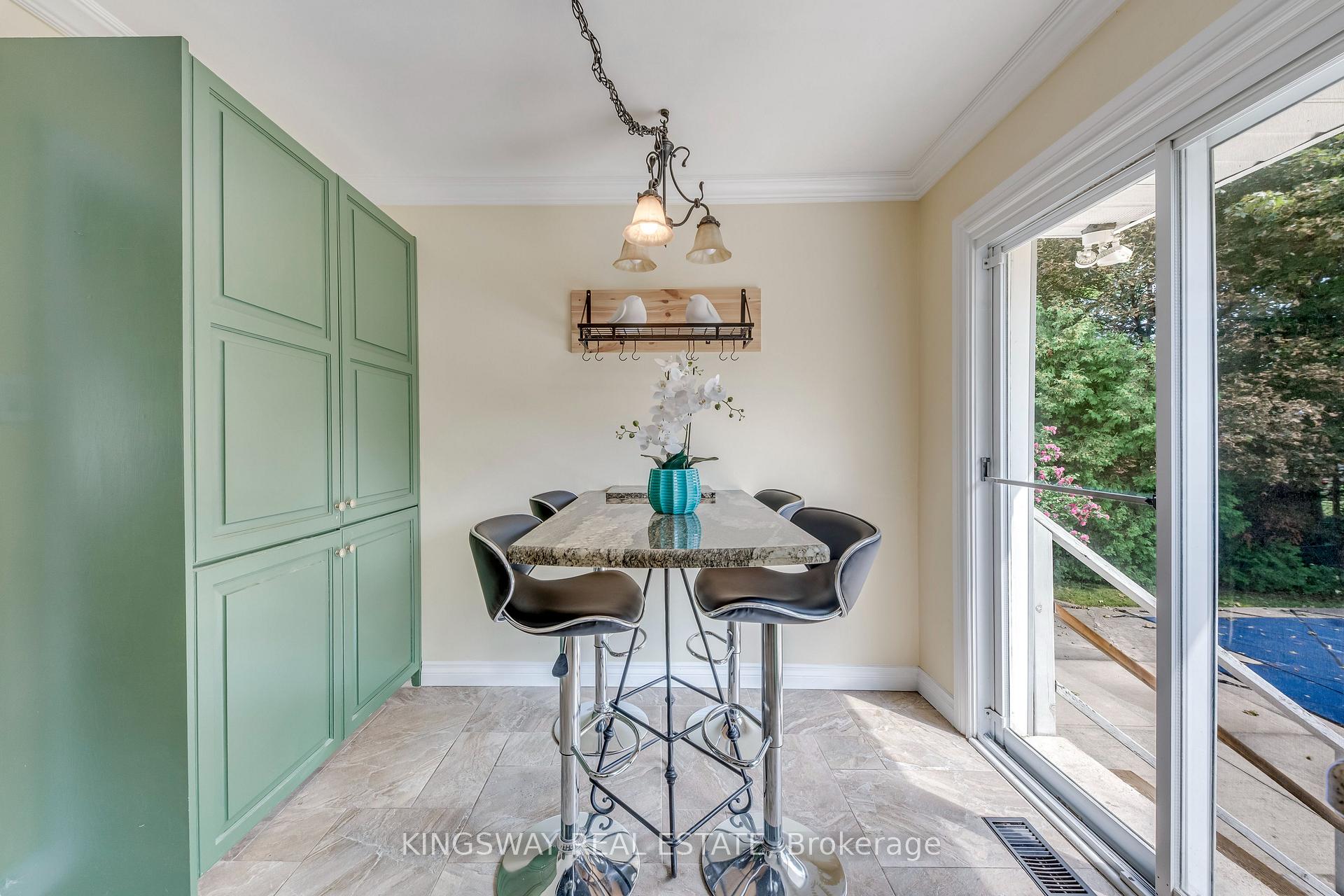 Photo 41 of 2096 Salvator Boulevard, Oakville, Bronte — HOMEH