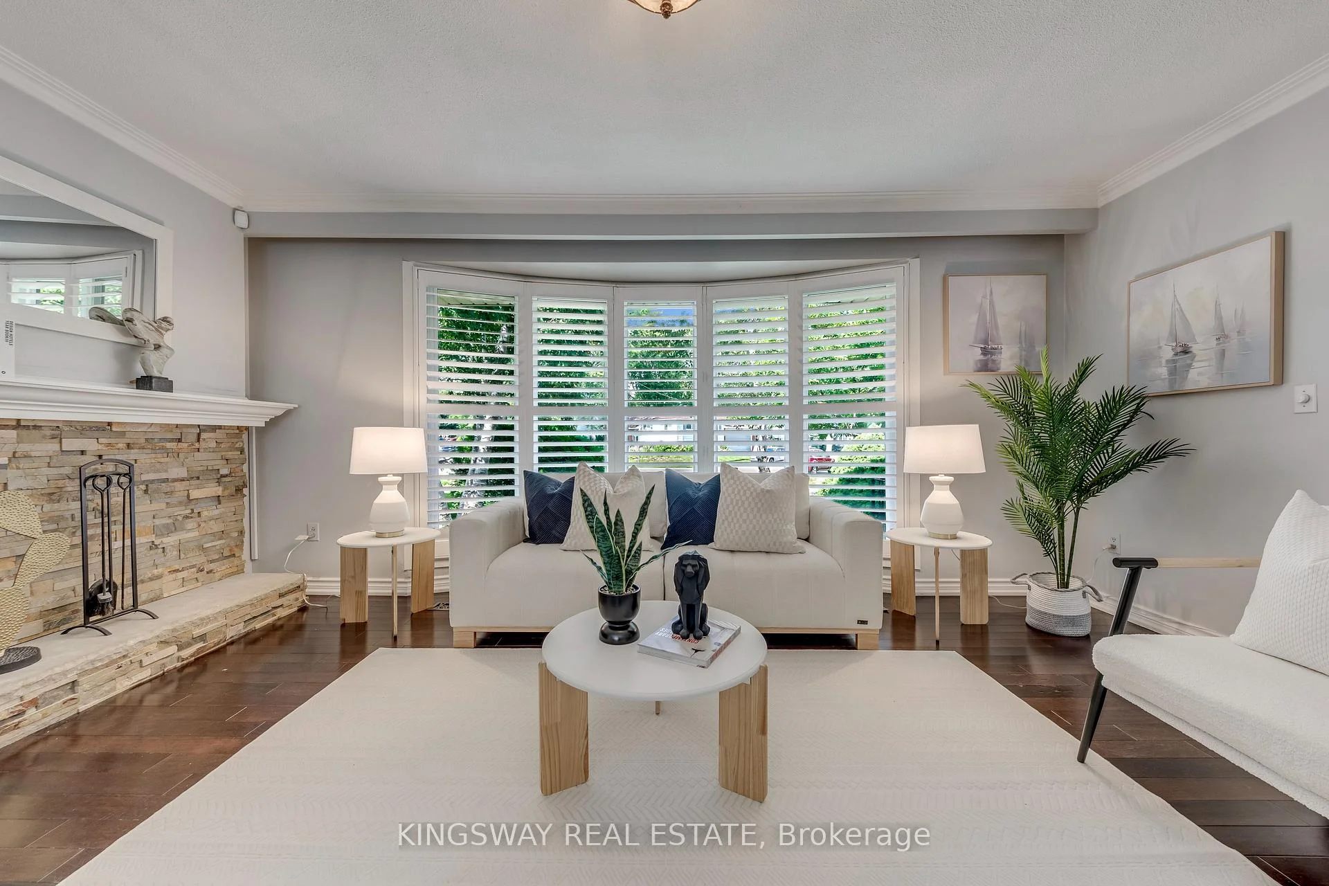 Photo 13 of 2096 Salvator Boulevard, Oakville, Bronte — HOMEH