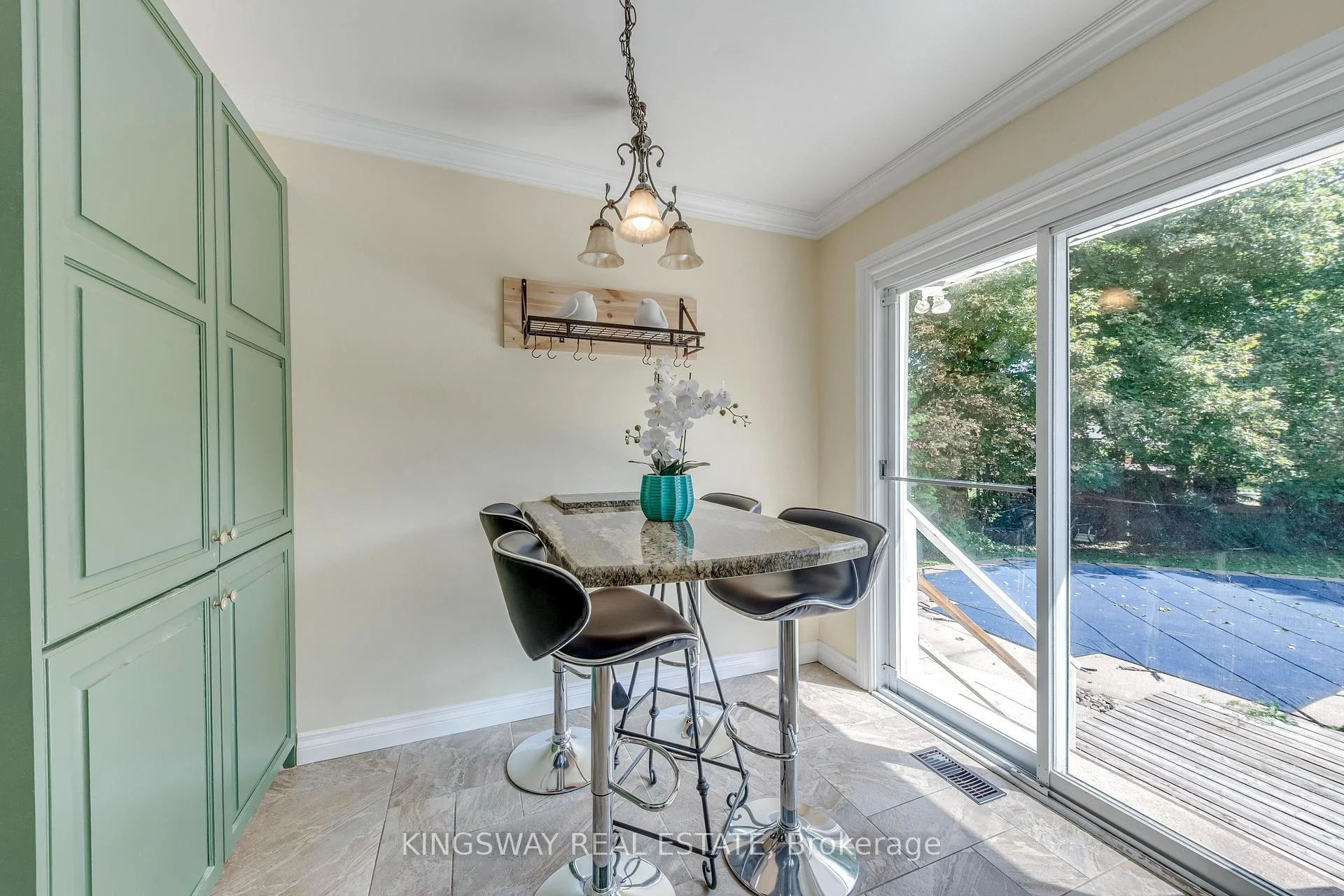 Photo 27 of 2096 Salvator Boulevard, Oakville, Bronte — HOMEH
