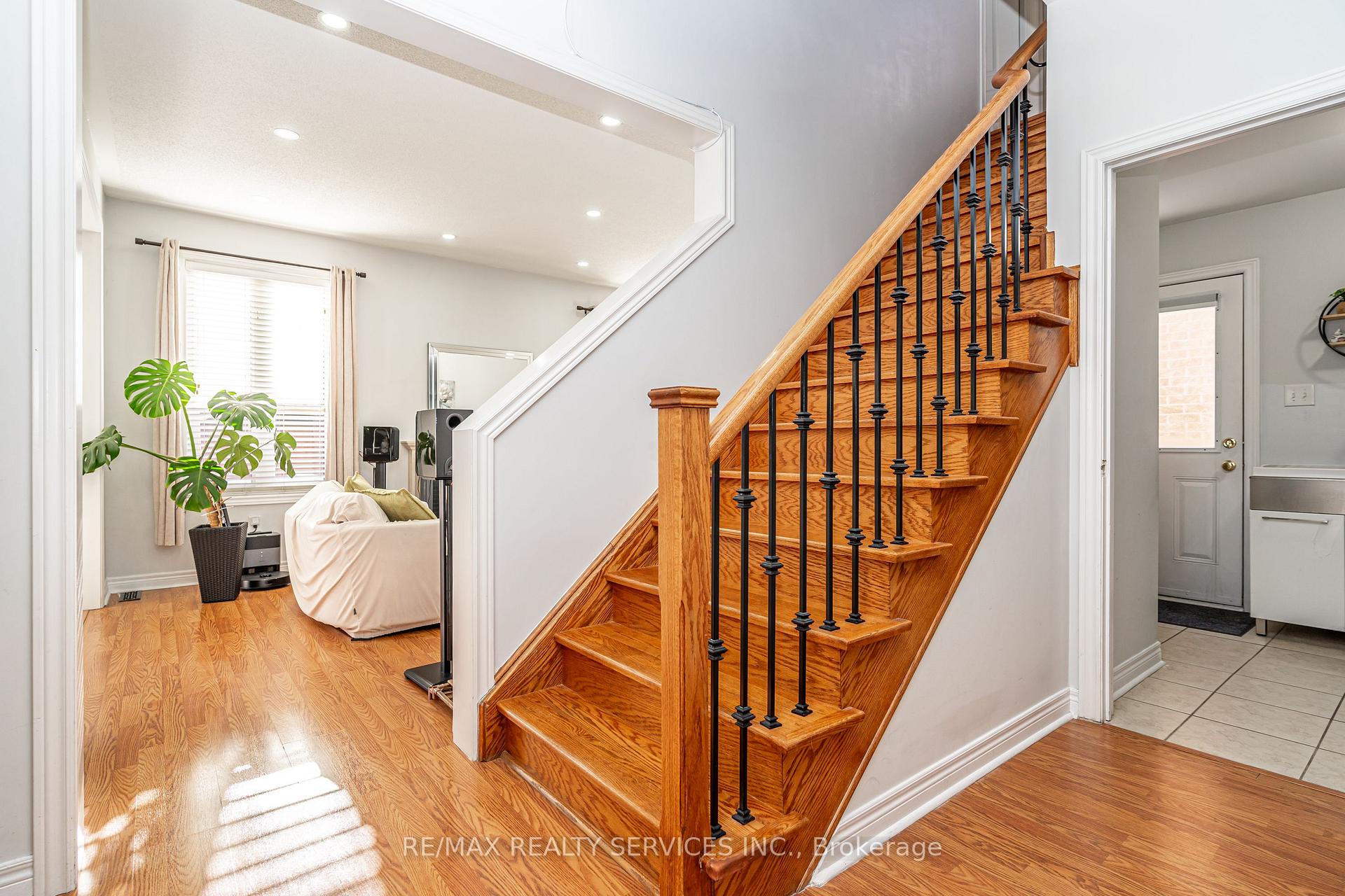 Photo 11 of 88 Sled Dog Road, Brampton, Sandringham-Wellington — HOMEH