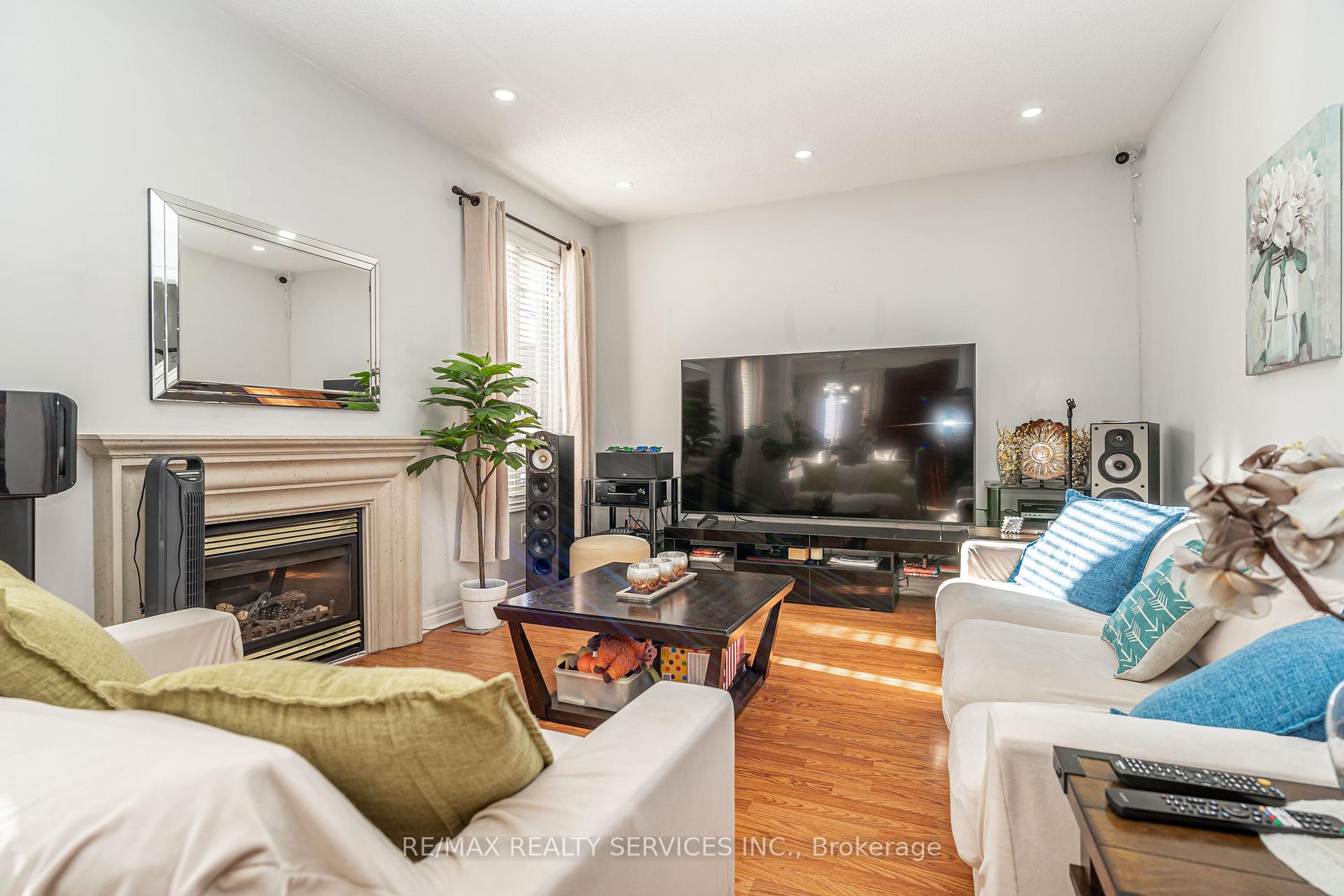 Photo 15 of 88 Sled Dog Road, Brampton, Sandringham-Wellington — HOMEH