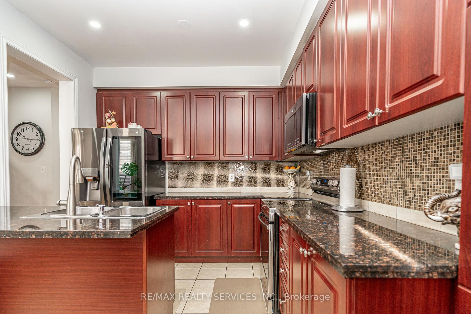 Photo 18 of 88 Sled Dog Road, Brampton, Sandringham-Wellington — HOMEH