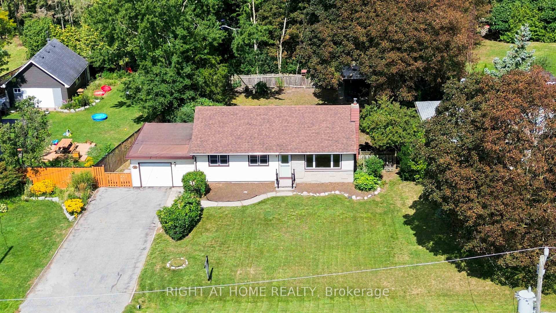 Photo 6 of 26 Phair Avenue, Clarington, Courtice — HOMEH