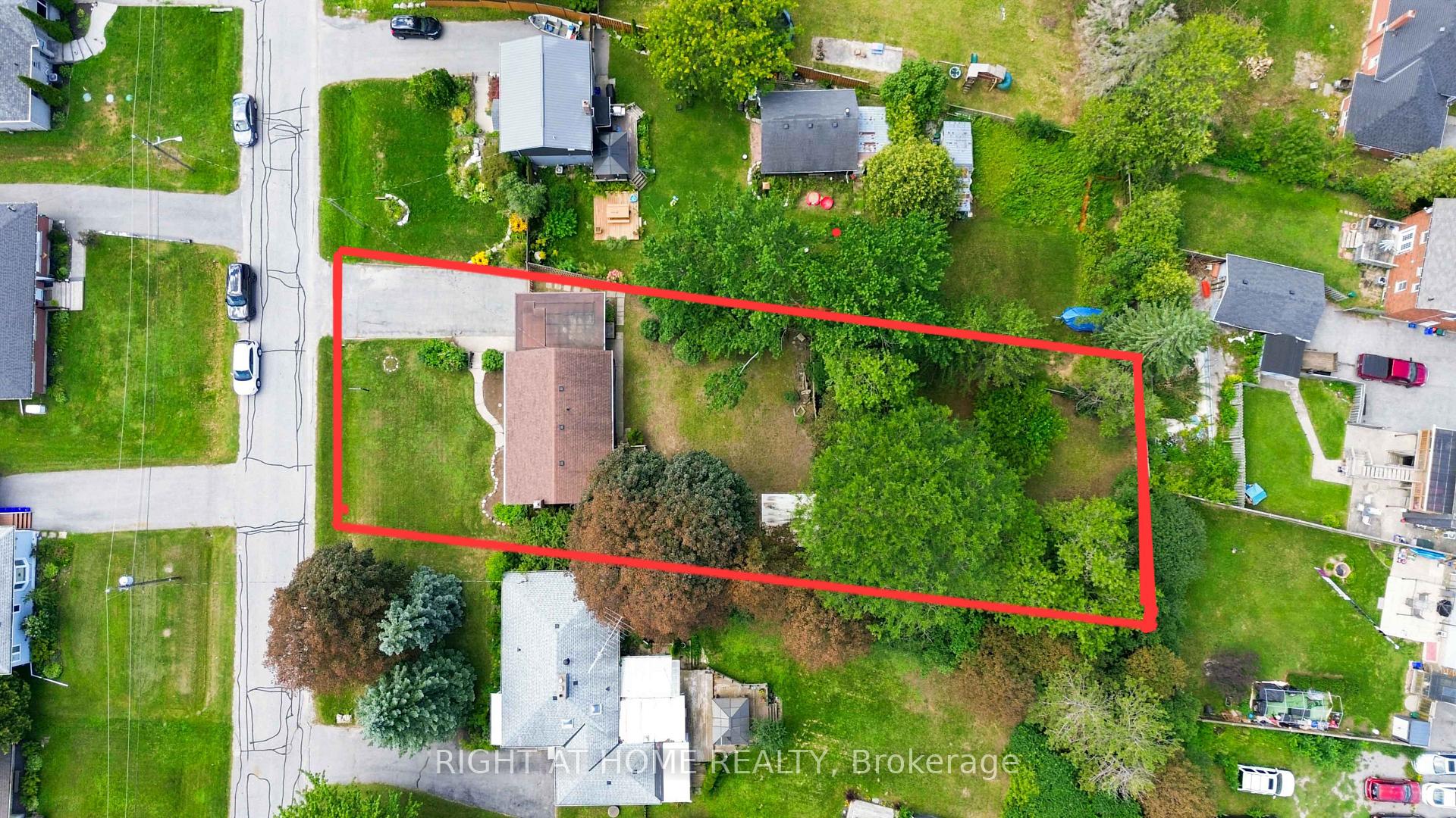 Photo 8 of 26 Phair Avenue, Clarington, Courtice — HOMEH