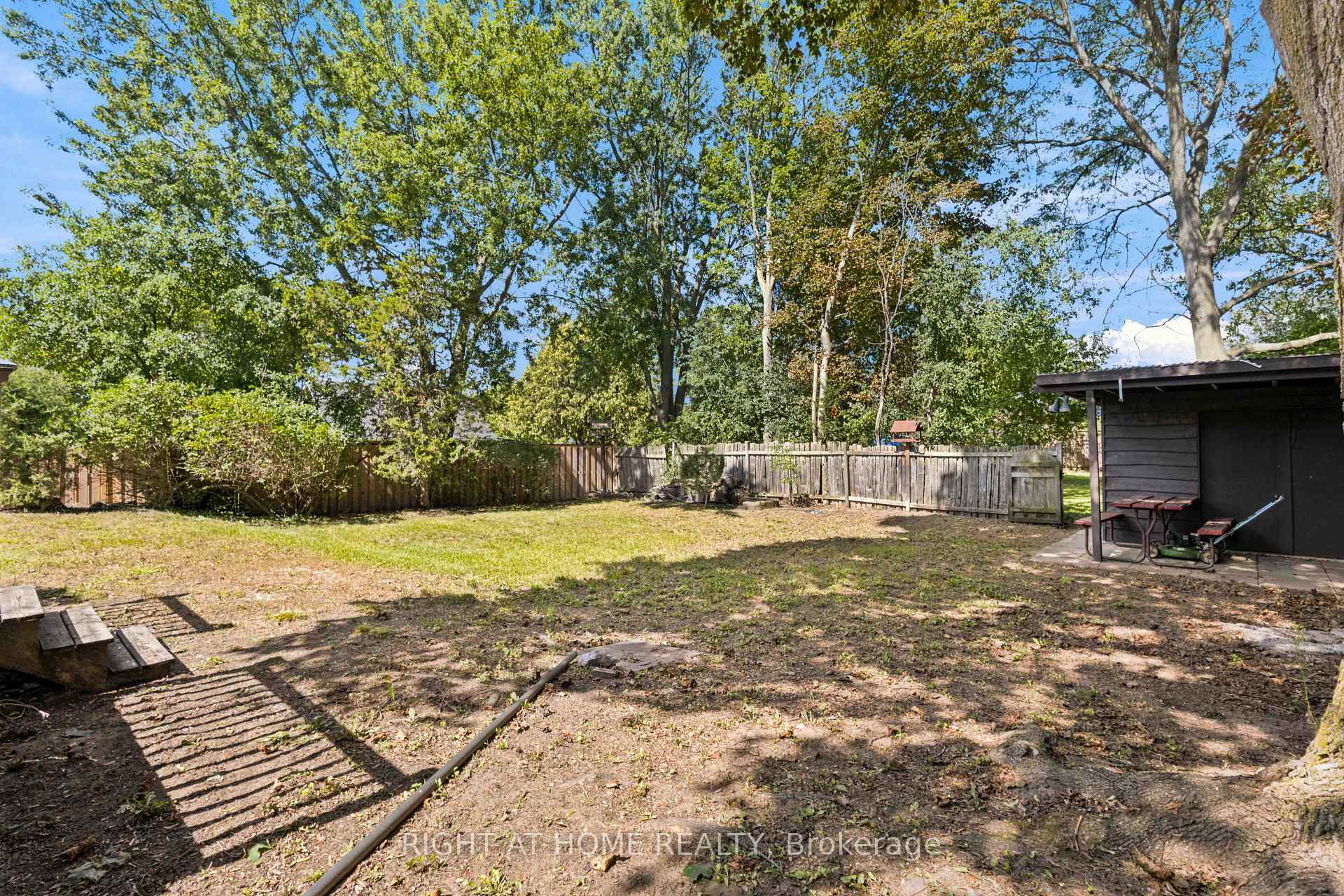 Photo 10 of 26 Phair Avenue, Clarington, Courtice — HOMEH
