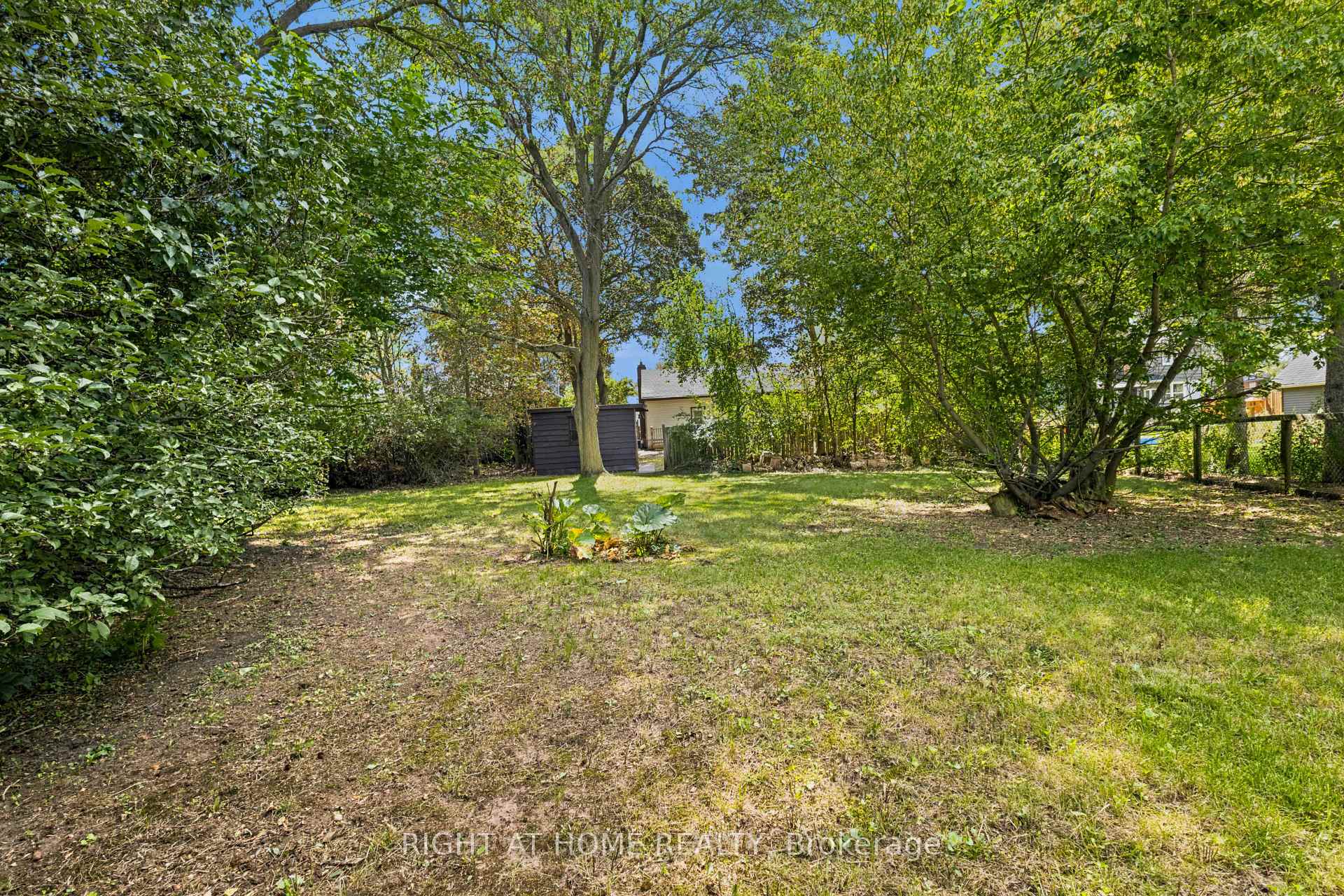 Photo 15 of 26 Phair Avenue, Clarington, Courtice — HOMEH