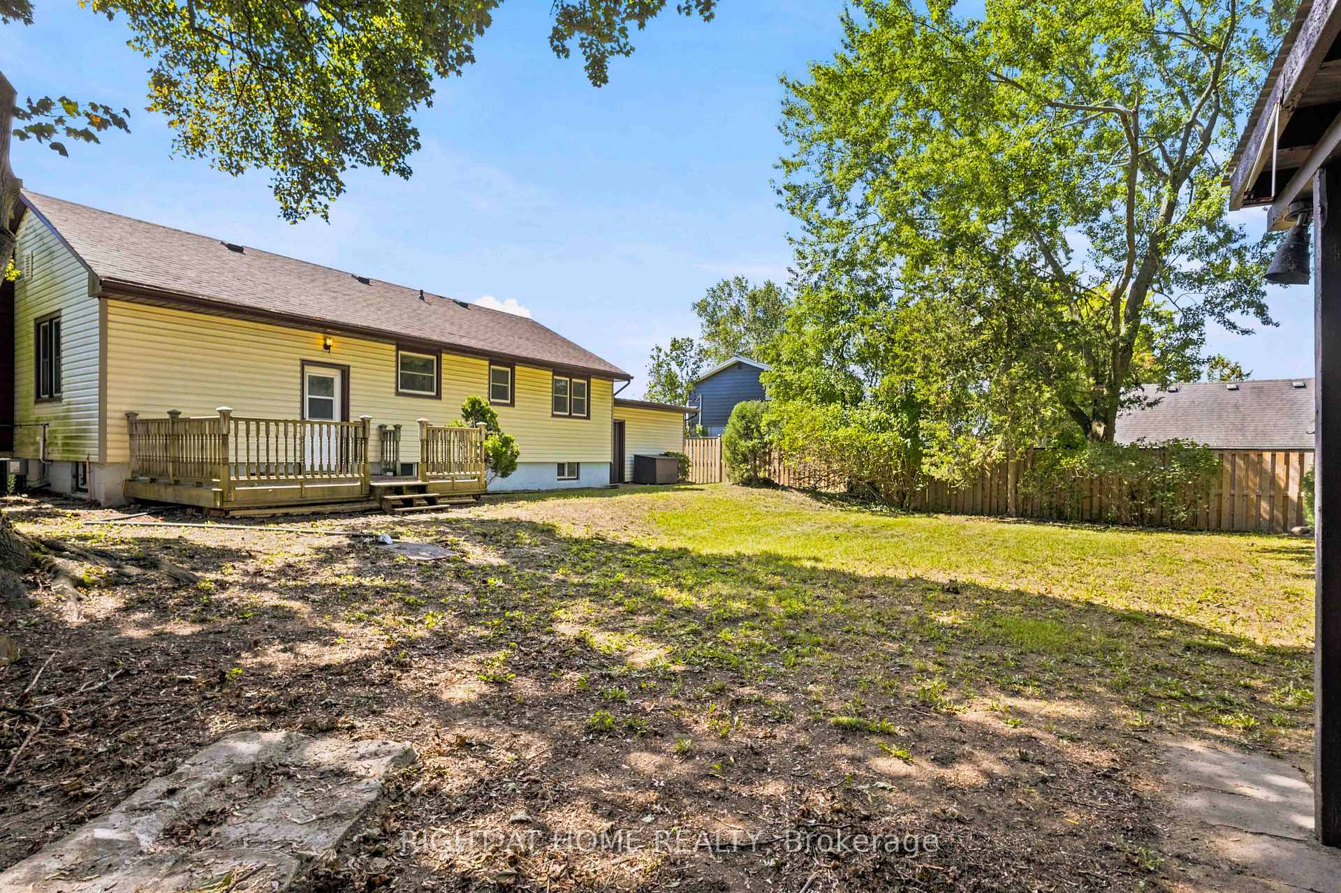 Photo 17 of 26 Phair Avenue, Clarington, Courtice — HOMEH