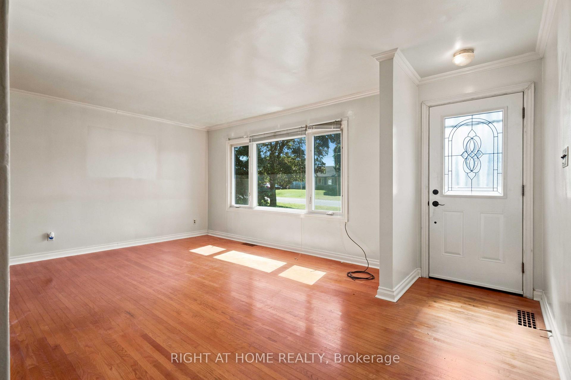 Photo 20 of 26 Phair Avenue, Clarington, Courtice — HOMEH
