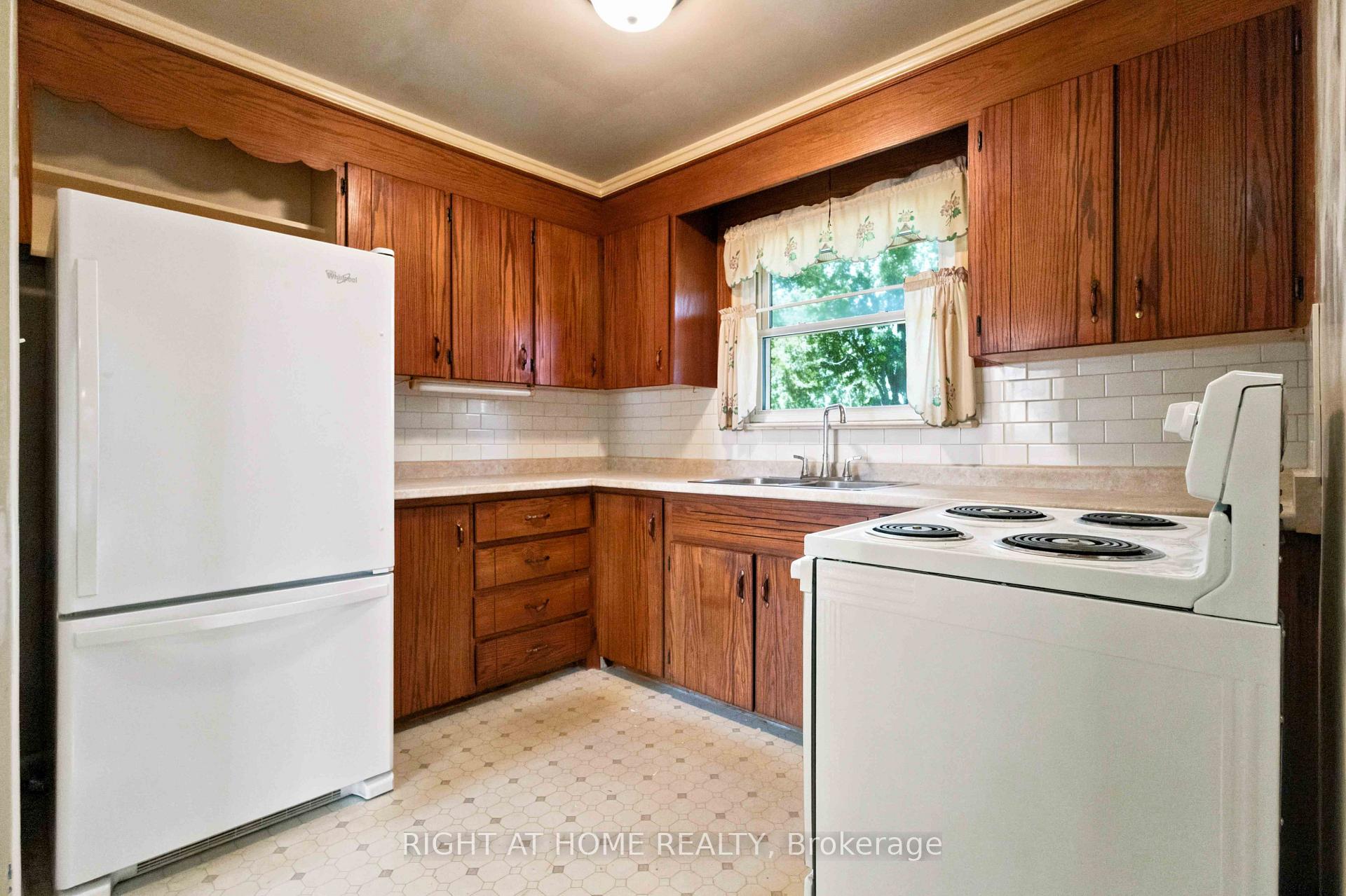 Photo 25 of 26 Phair Avenue, Clarington, Courtice — HOMEH