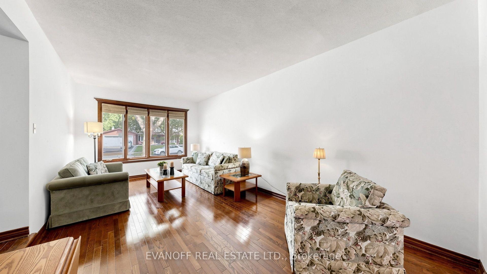 Photo 6 of 67 Satchell Boulevard, Scarborough, Centennial Scarborough — HOMEH