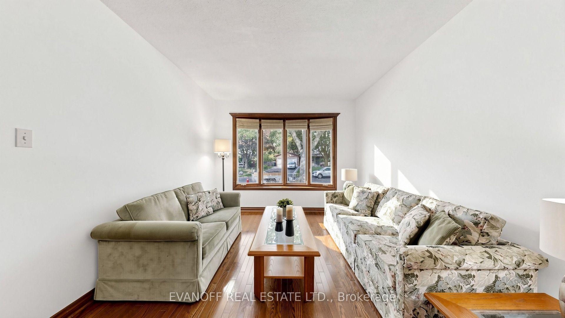 Photo 8 of 67 Satchell Boulevard, Scarborough, Centennial Scarborough — HOMEH