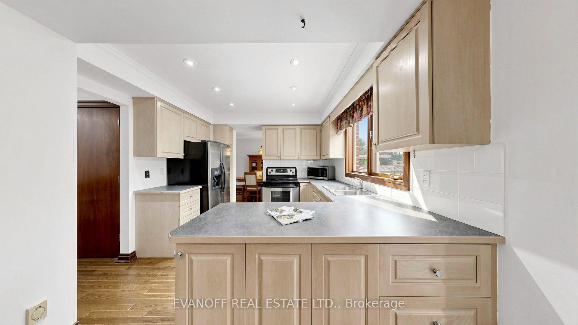 Photo 15 of 67 Satchell Boulevard, Scarborough, Centennial Scarborough — HOMEH