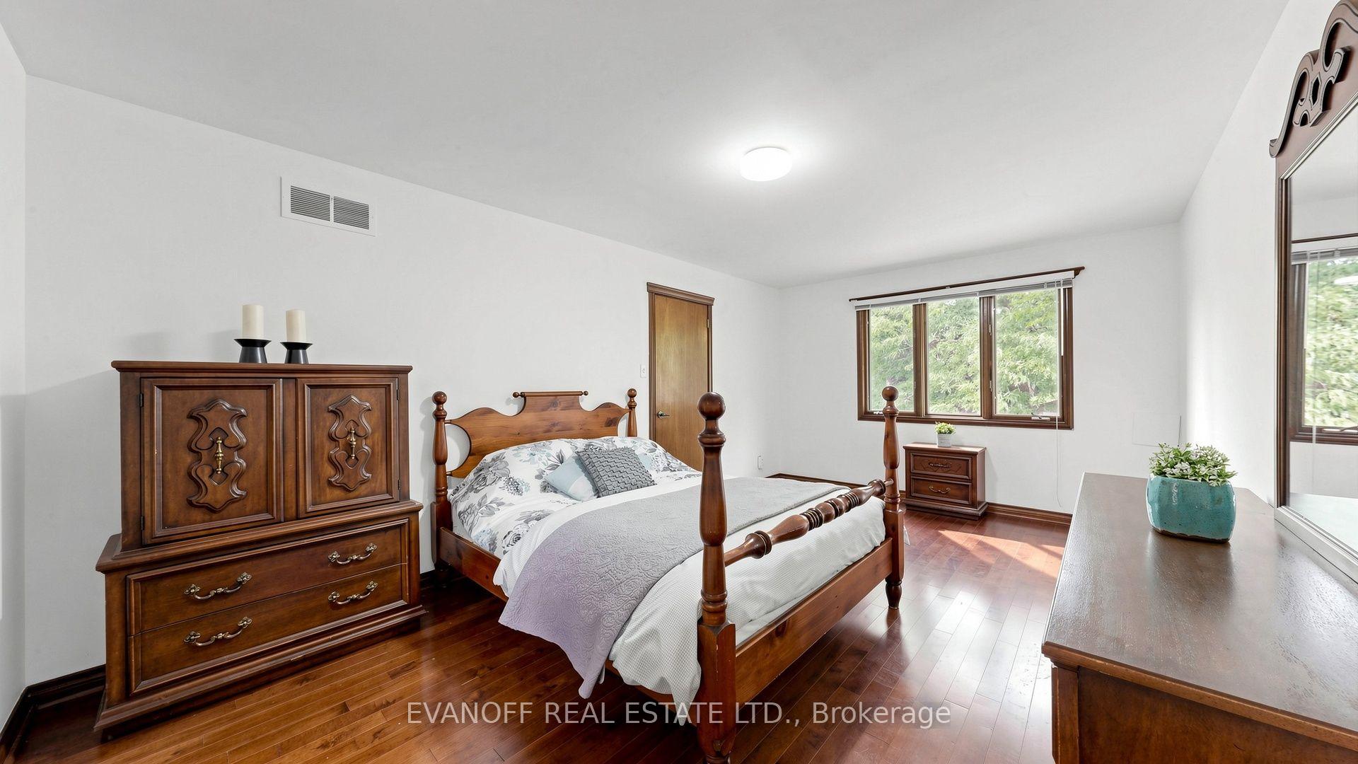 Photo 26 of 67 Satchell Boulevard, Scarborough, Centennial Scarborough — HOMEH