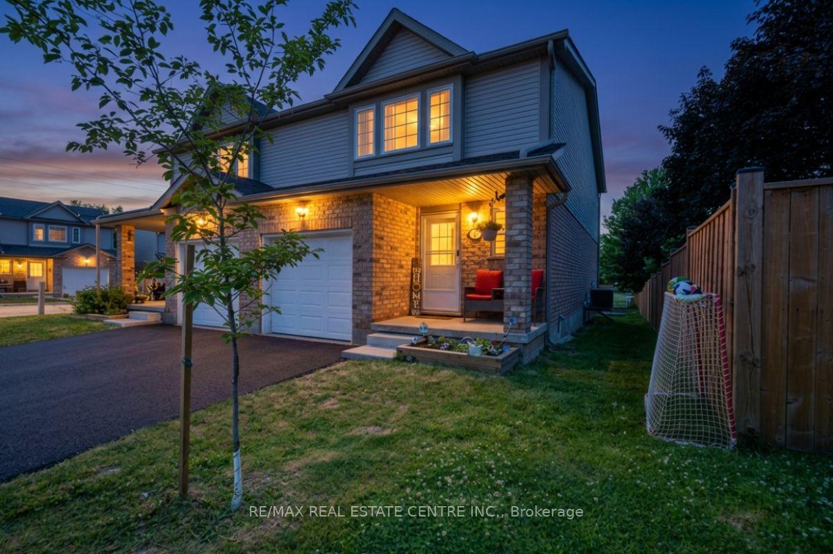 Photo 2 of Unit 1, 84 Westmeadow Drive, Kitchener, Highland West — HOMEH