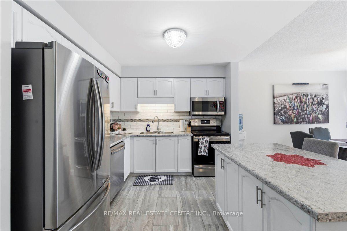 Photo 8 of Unit 1, 84 Westmeadow Drive, Kitchener, Highland West — HOMEH
